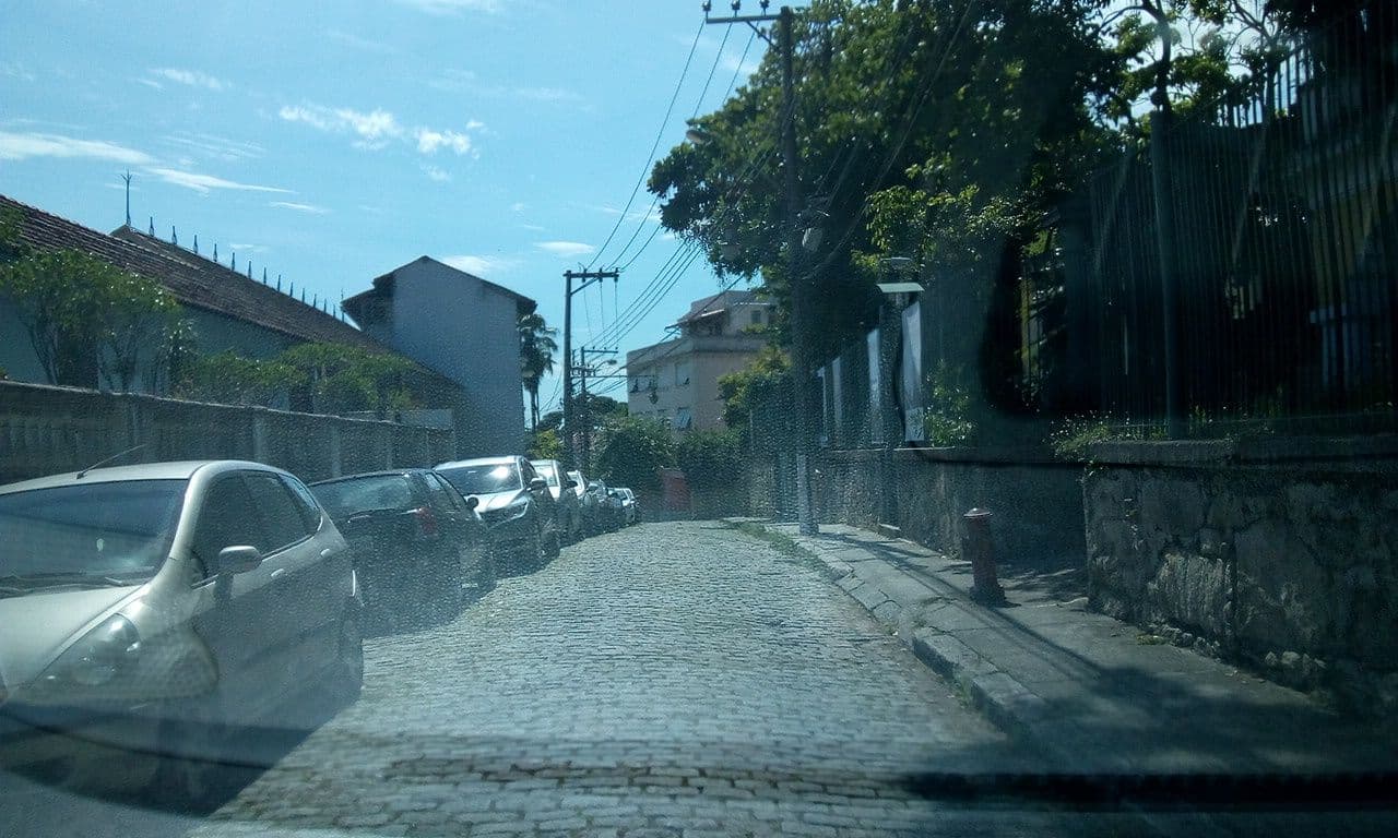 Street view near Terra Brasilis Hostel, Santa Teresa — © marciosampaio (CC BY-SA · Mapillary)