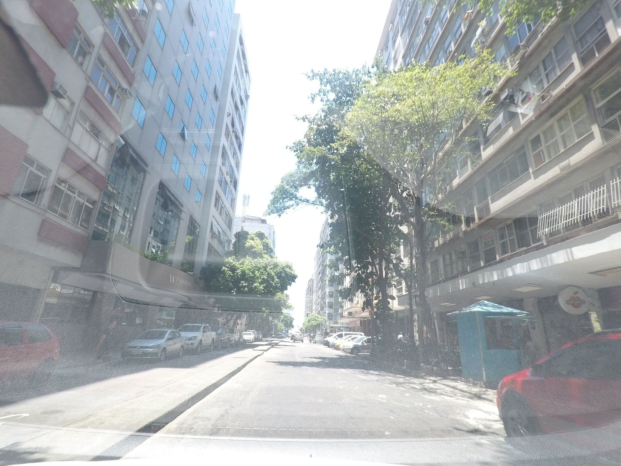 Street view near Caminha Quentinha (Filial Leme), Copacabana — © marciosampaio (CC BY-SA · Mapillary)