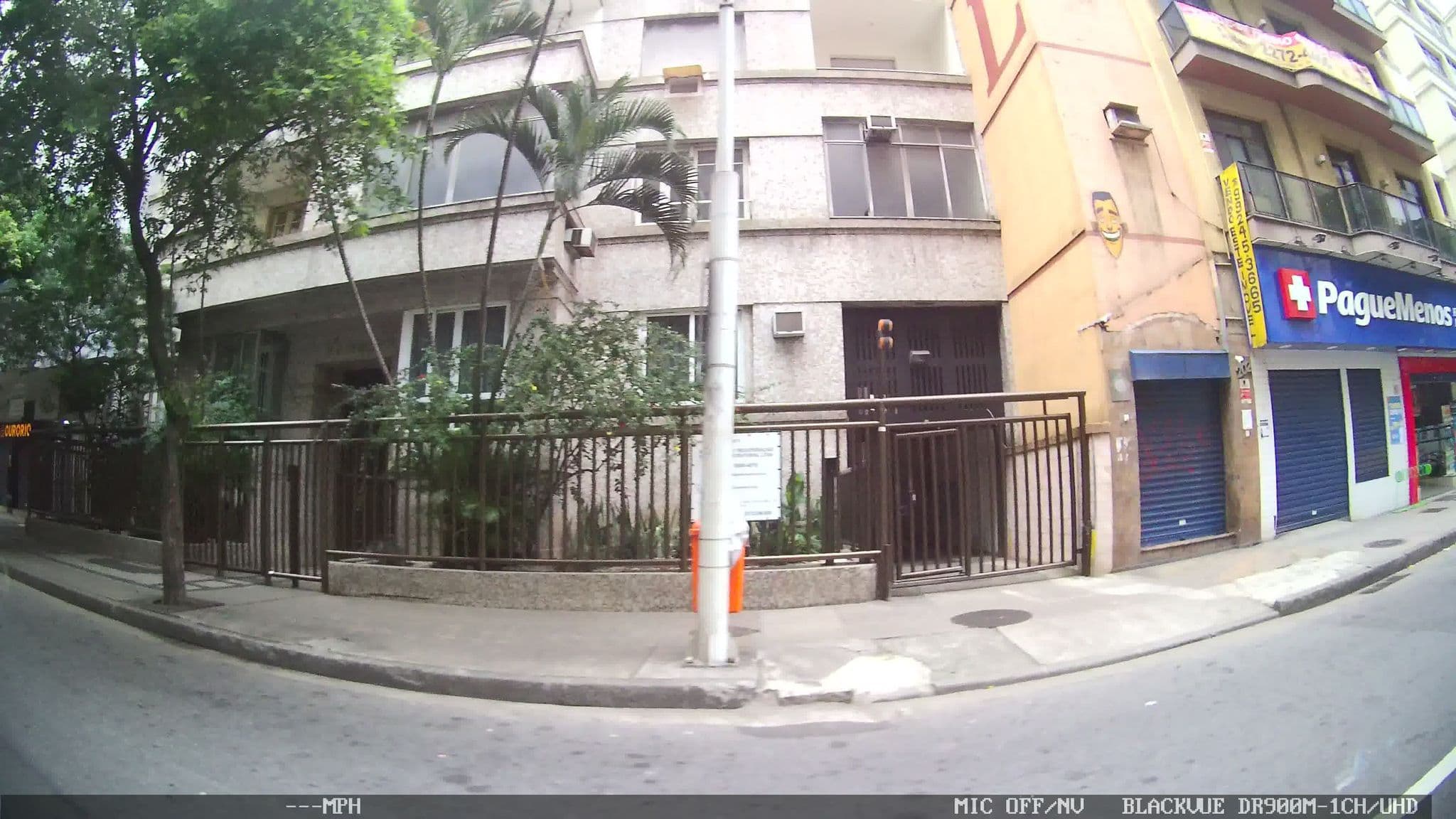 Street view near Praia Lido Hotel, Copacabana — © kaart_1 (CC BY-SA · Mapillary)