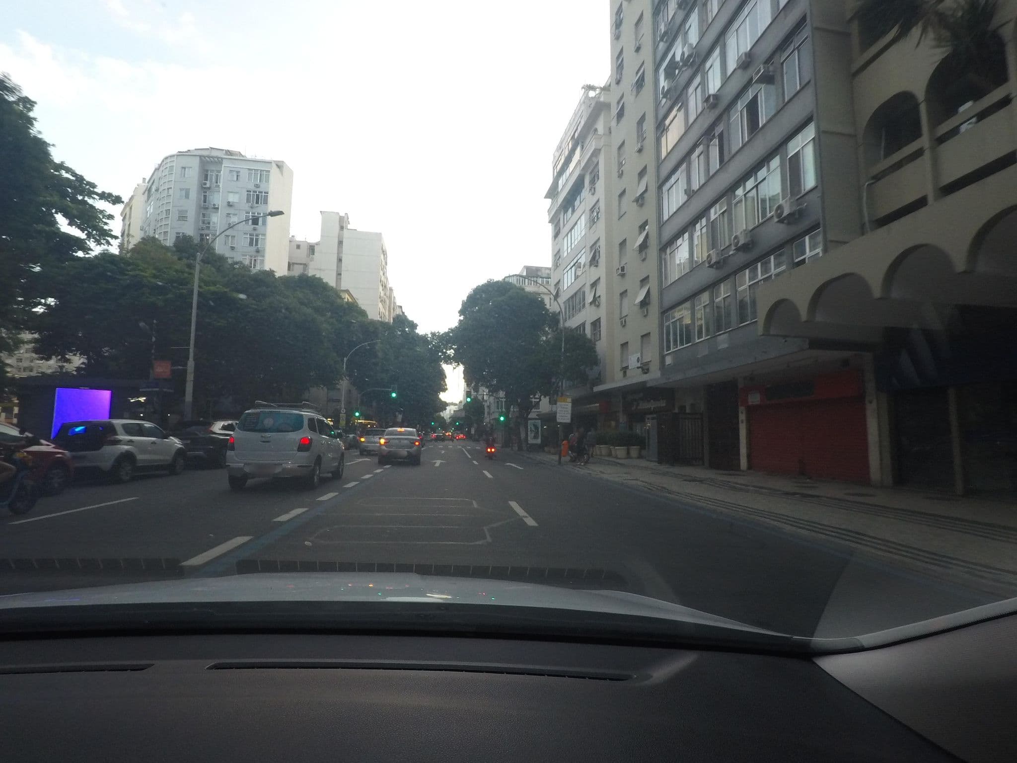Street view near Copacabana Suítes, Copacabana — © jaderbavaresco (CC BY-SA · Mapillary)