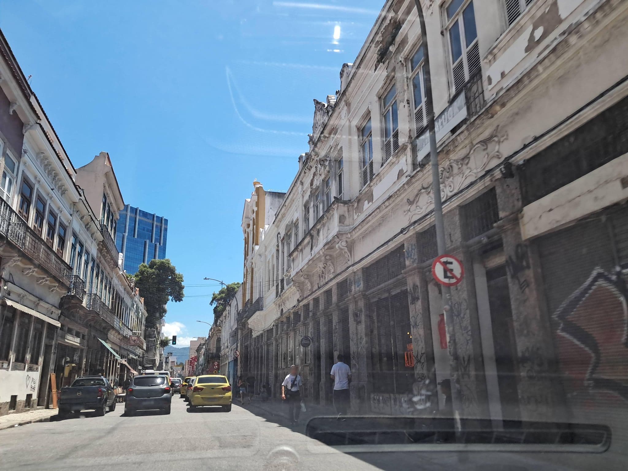 Street view near Hospedagem Esperanca, Rio de Janeiro — © enzostana (CC BY-SA · Mapillary)