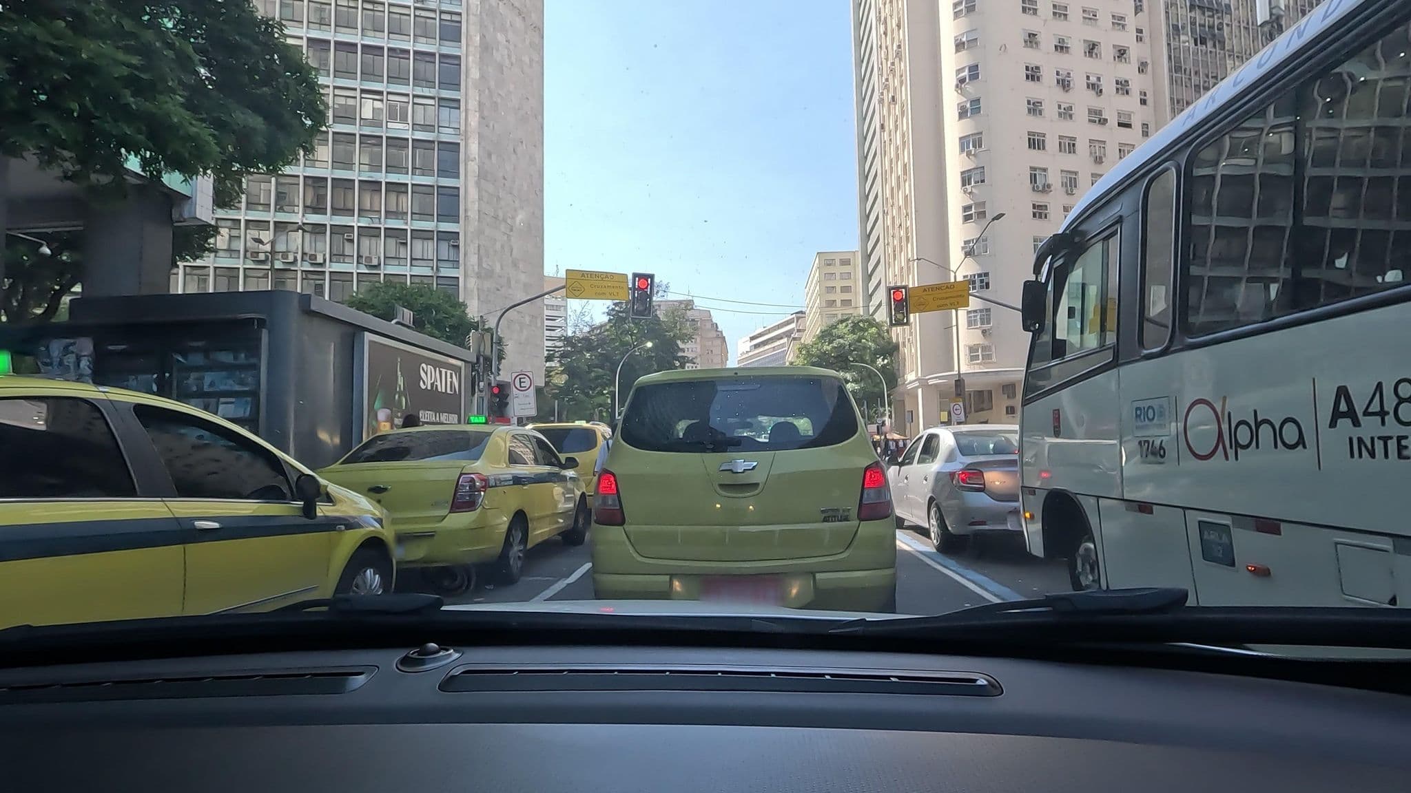 Street view near Mata Virgem Hostel, Rio de Janeiro — © enzostana (CC BY-SA · Mapillary)