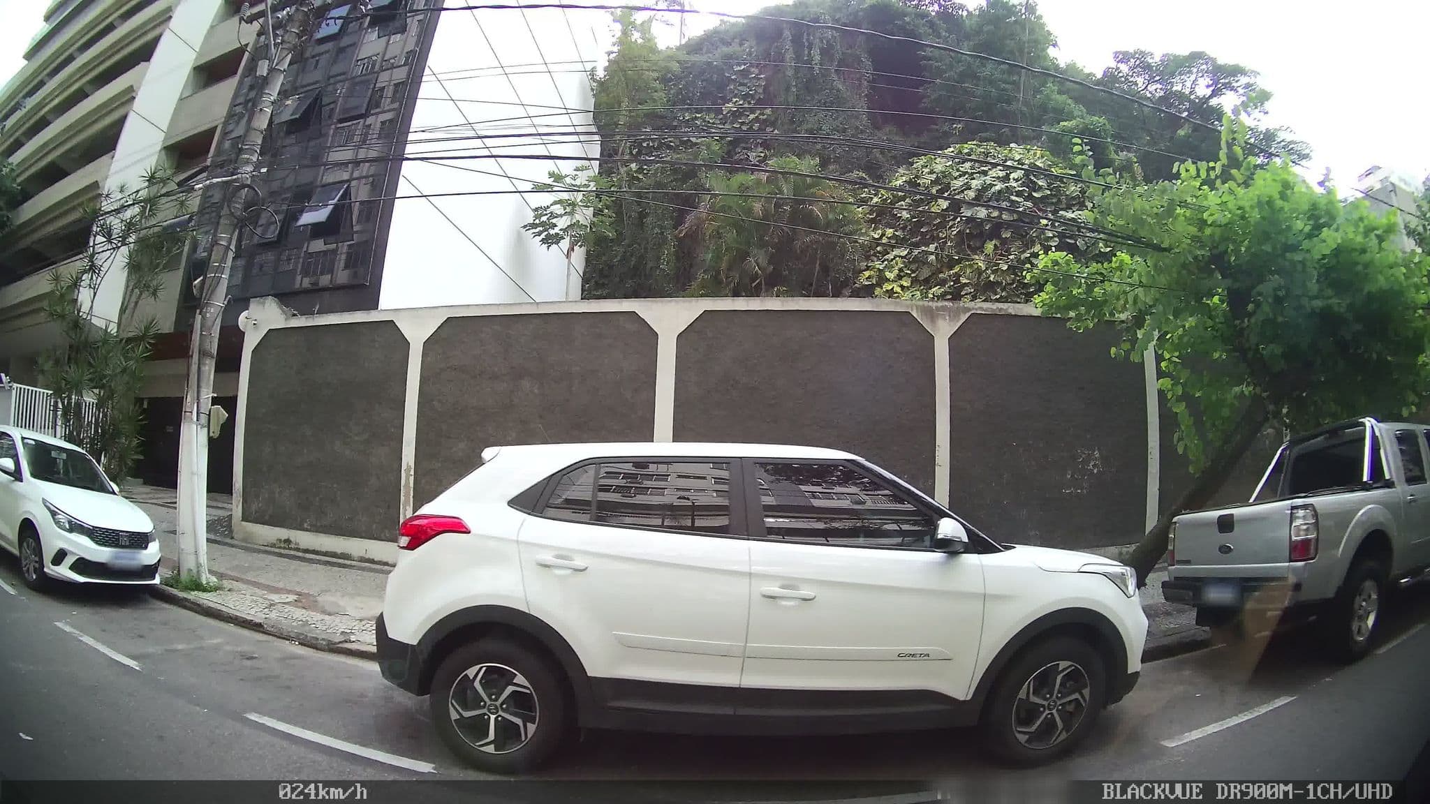 Street view near Café da Manha Pettit Villahr Icarai, Niterói — © kaart_2 (CC BY-SA · Mapillary)