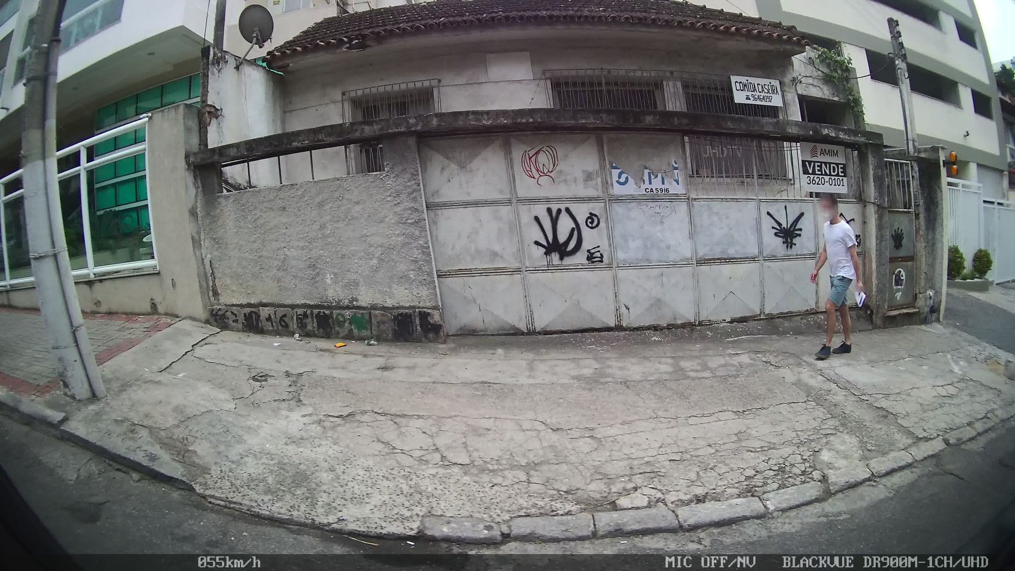 Street view near Fagundes Varela, Niterói — © kaart_2 (CC BY-SA · Mapillary)