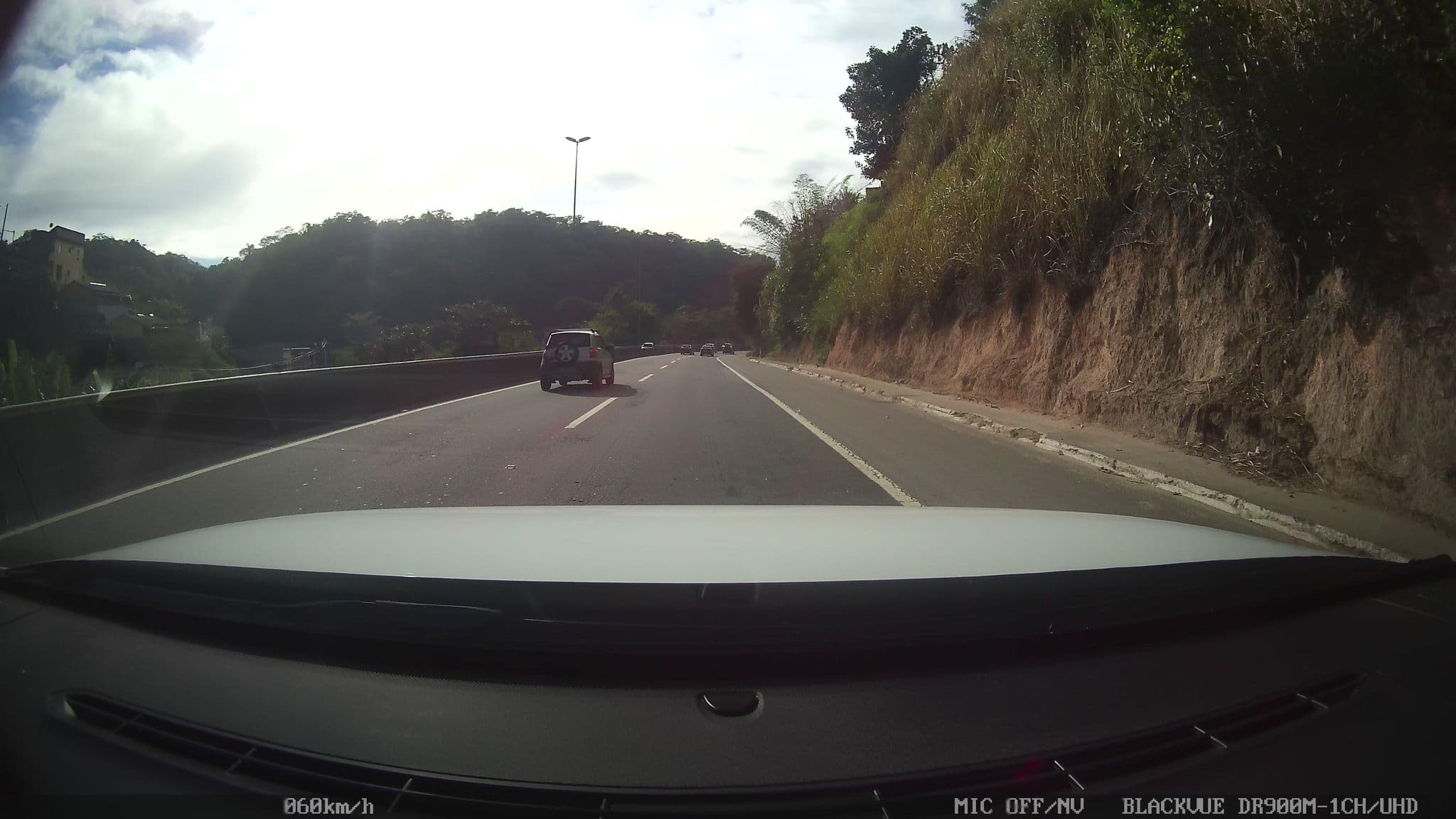 Street view near Motel Letom, Niterói — © kaart_2 (CC BY-SA · Mapillary)