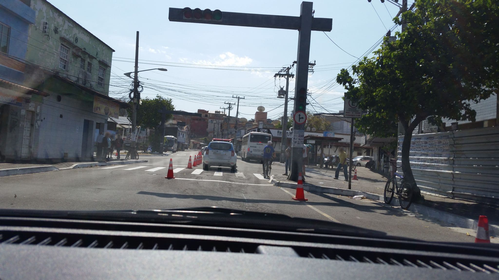 Street view near Pousada do Suiá, Arraial do Cabo — © pablo (CC BY-SA · Mapillary)