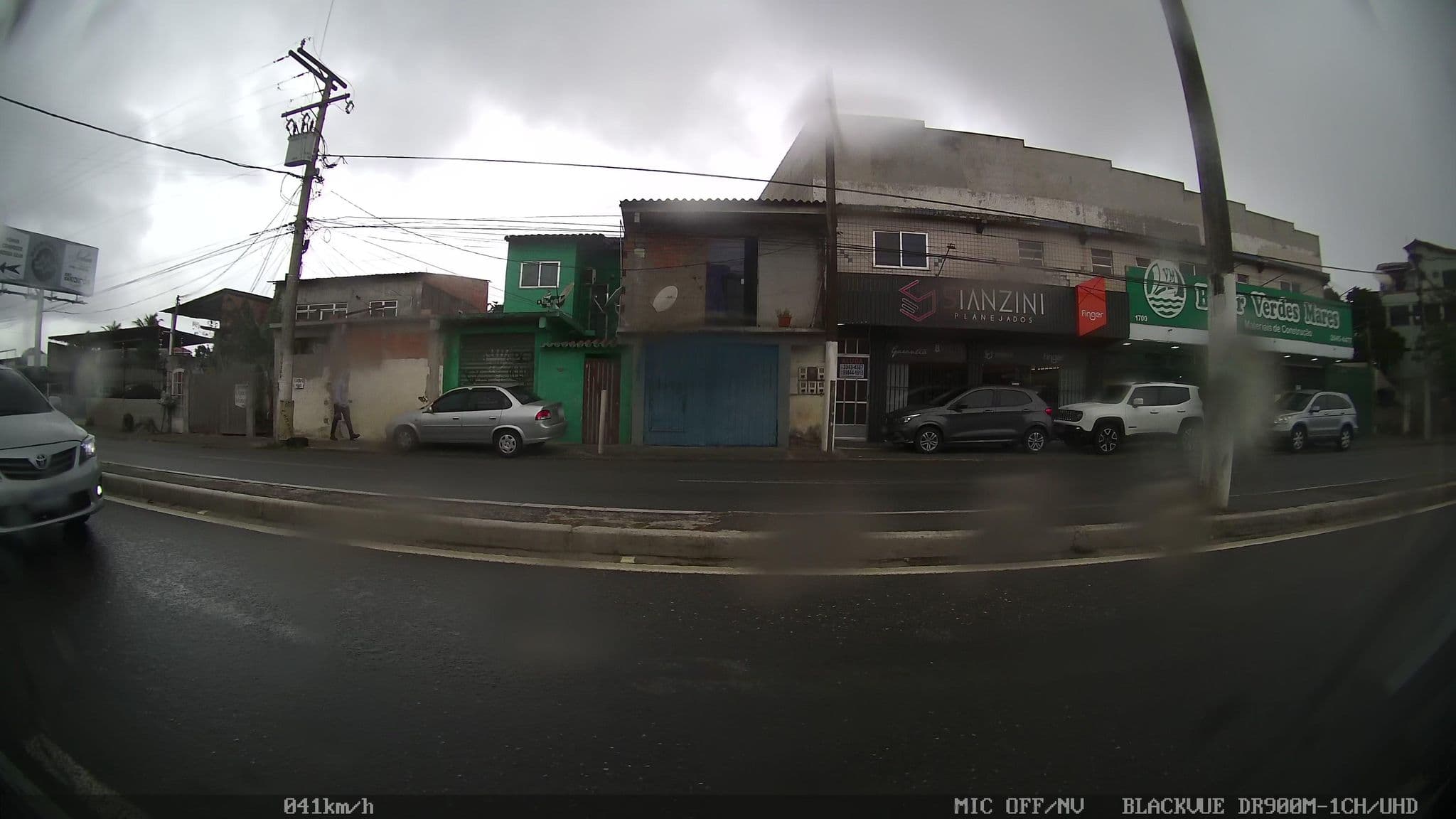Street view near Pousada La Lampara, Cabo Frio — © kaart_2 (CC BY-SA · Mapillary)