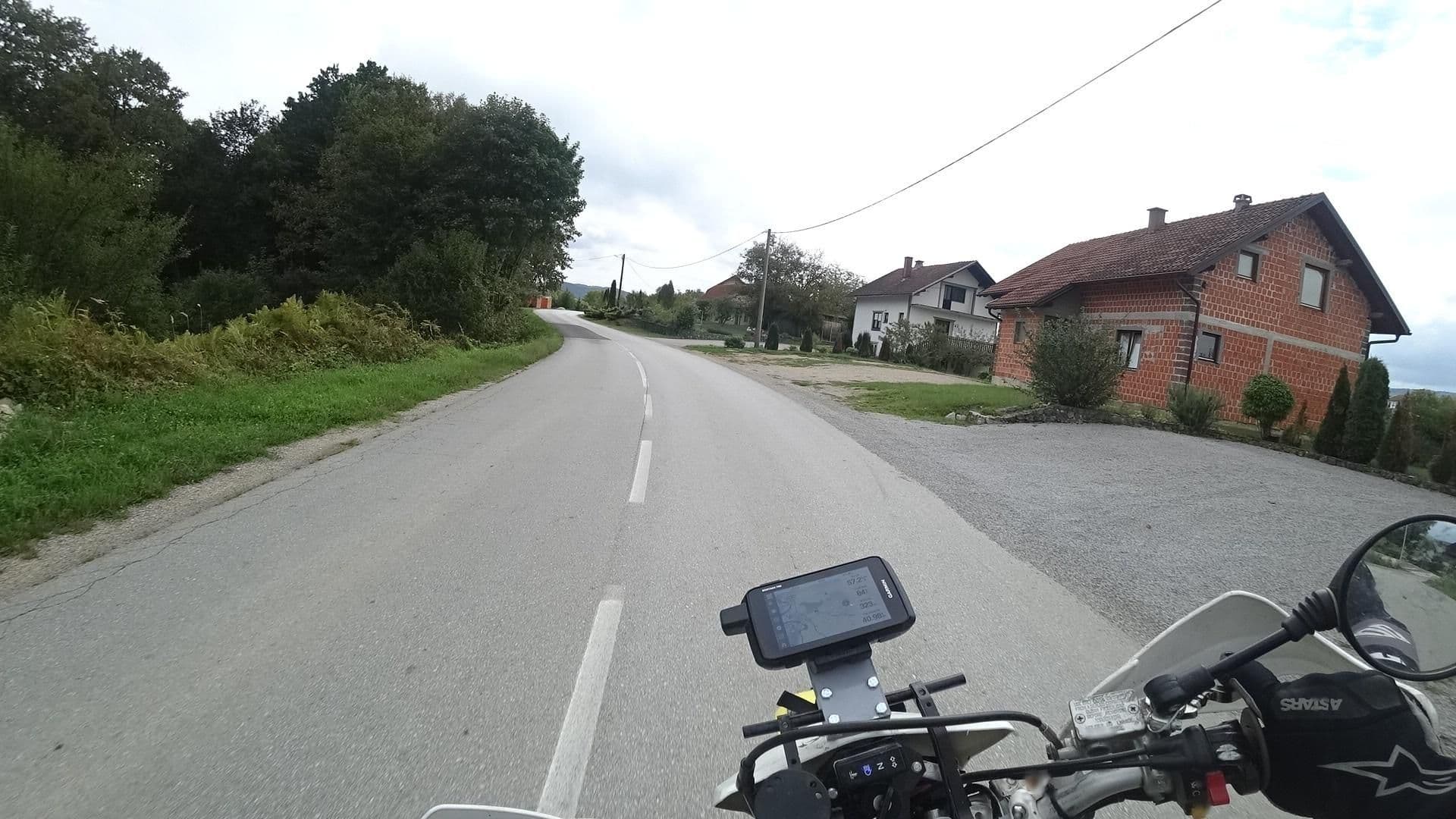 Street view near Guesthouse Cindrić, Slunj — © isvedic (CC BY-SA · Mapillary)