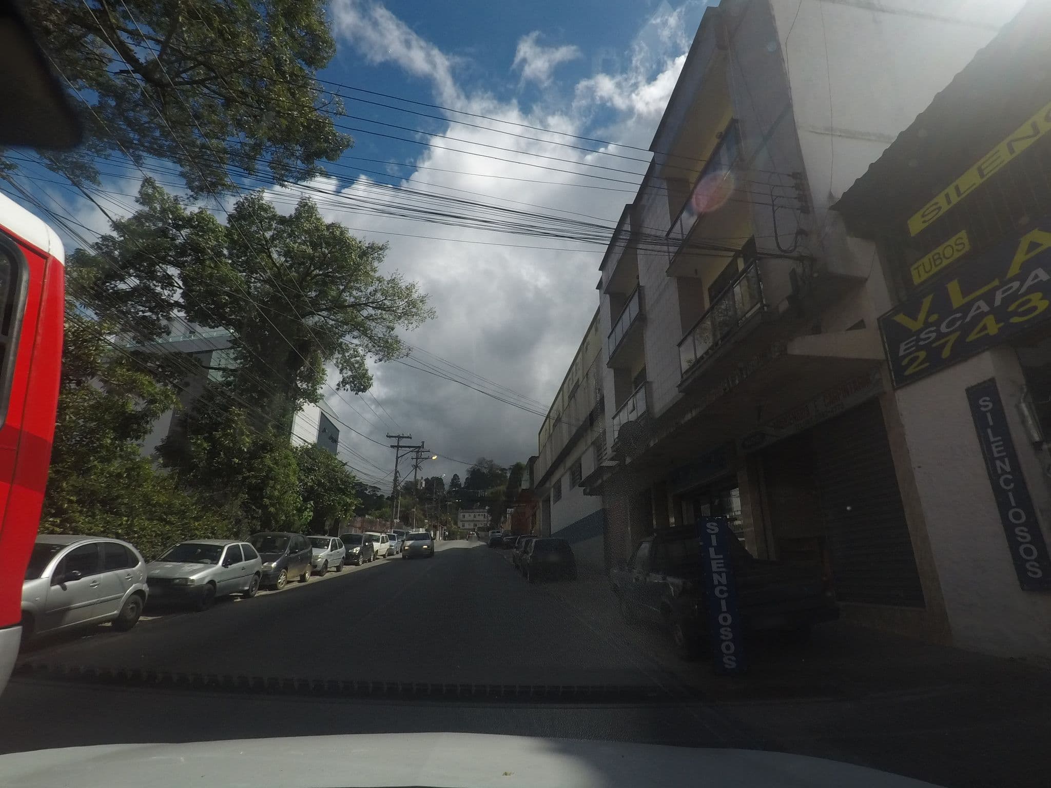 Street view near Pousada Terra do Amor, Teresópolis — © marciosampaio (CC BY-SA · Mapillary)