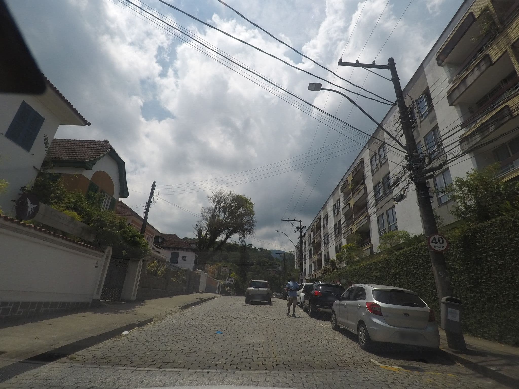 Street view near Pousada Catedral, Petrópolis — © thierryajeaniphone (CC BY-SA · Mapillary)