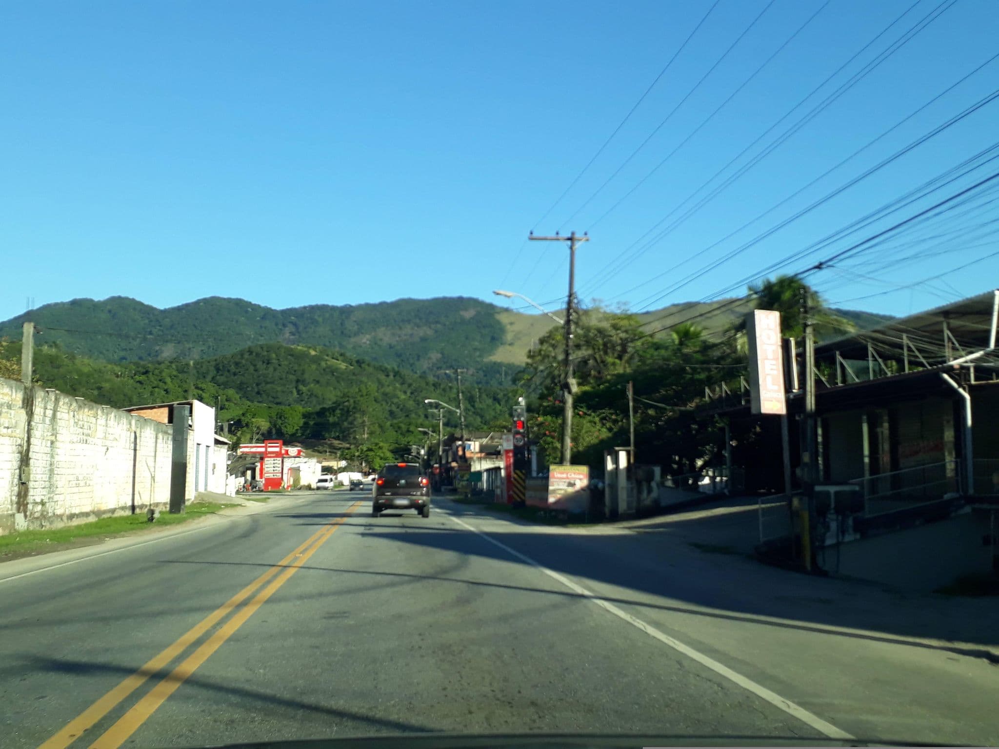 Street view near Hotel Carioca, Cachoeiras de Macacu — © fidelisassis (CC BY-SA · Mapillary)