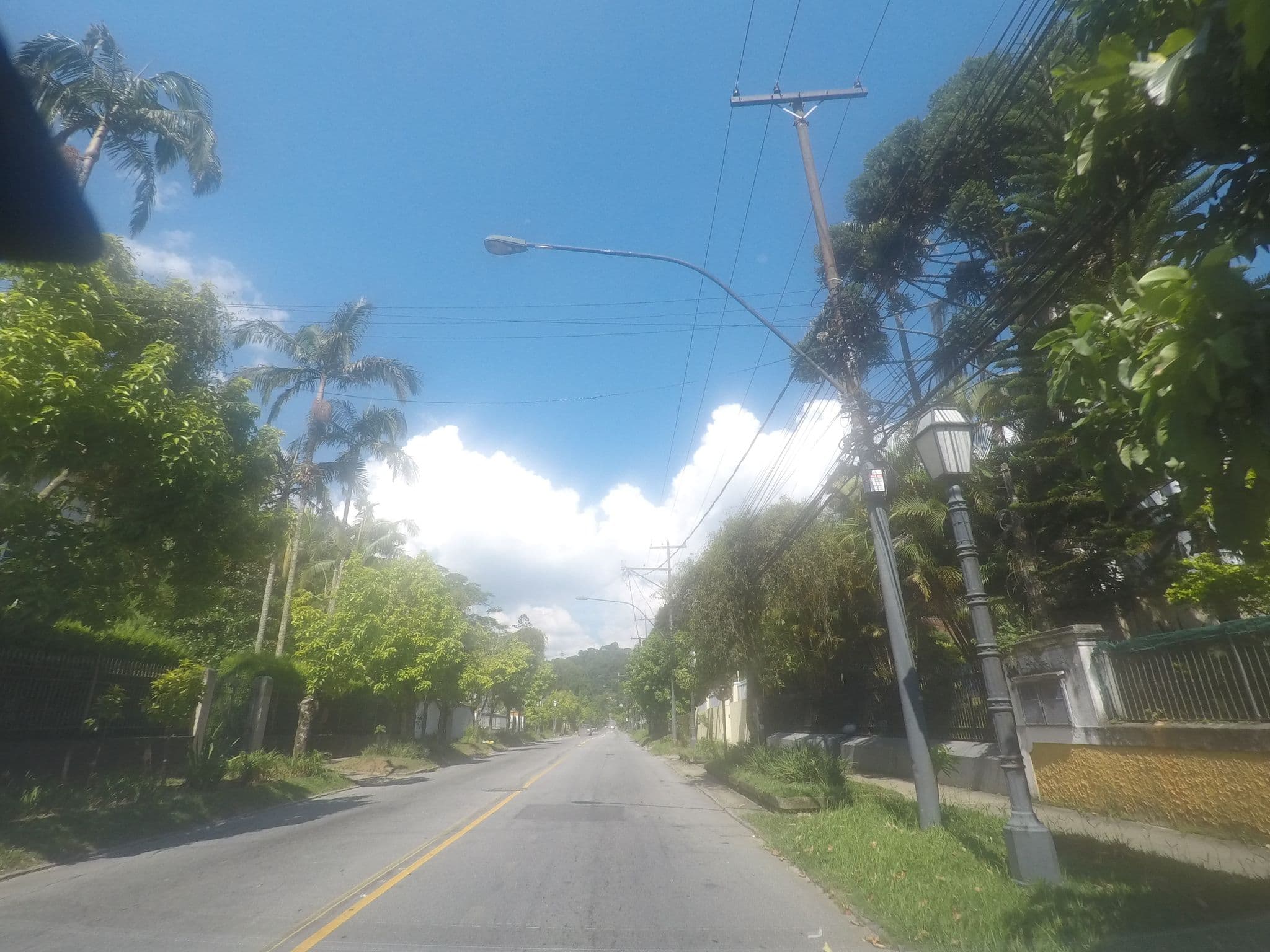 Street view near Chalet Maria Tereza, Petrópolis — © thierryajeaniphone (CC BY-SA · Mapillary)