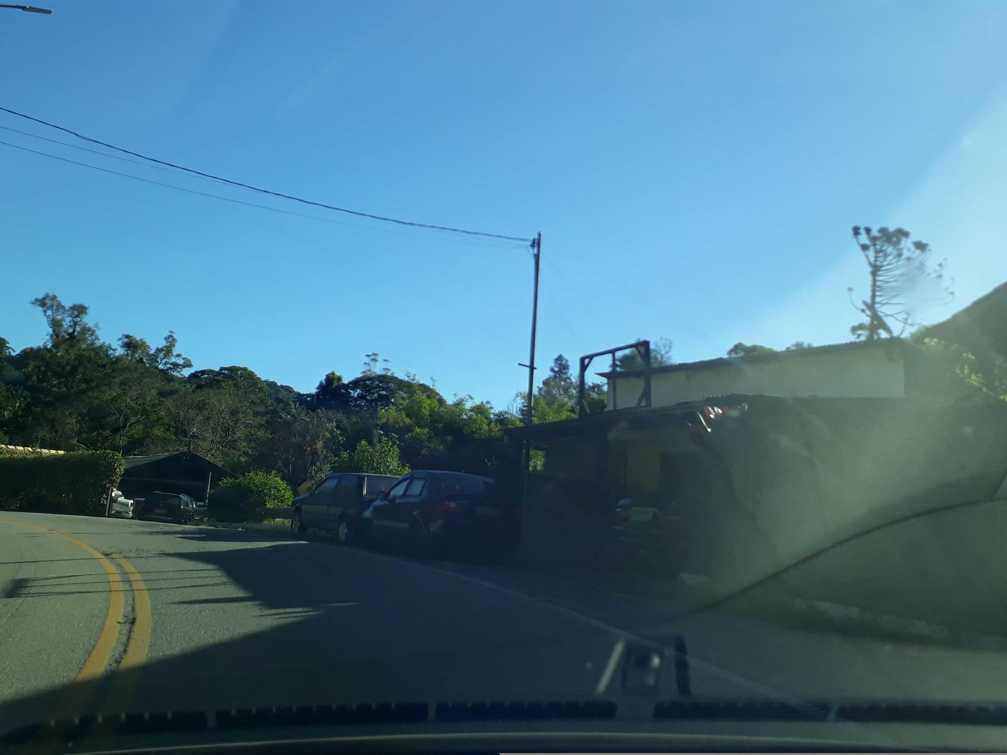 Street view near Mury Garden Hotel, Nova Friburgo — © fidelisassis (CC BY-SA · Mapillary)