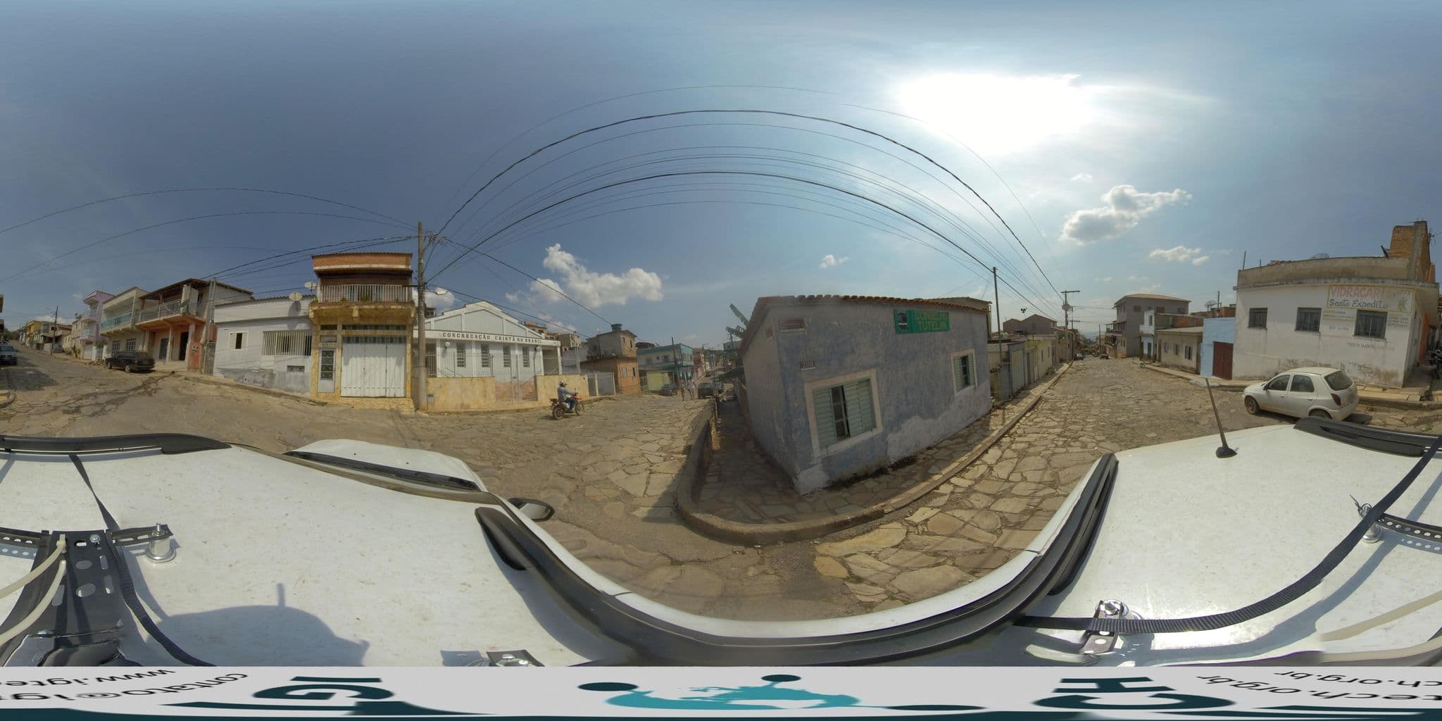 Street view near Pousada Sagrada Família, São Thomé das Letras — © guigandra (CC BY-SA · Mapillary)