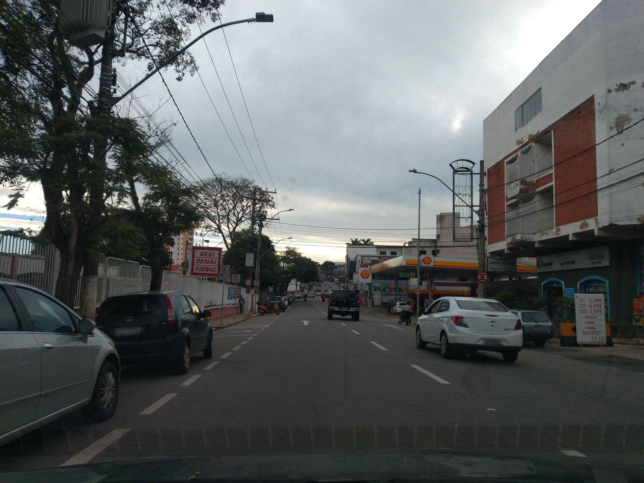 Street view near Hotel Jaragua, Varginha — © diegobiavati (CC BY-SA · Mapillary)