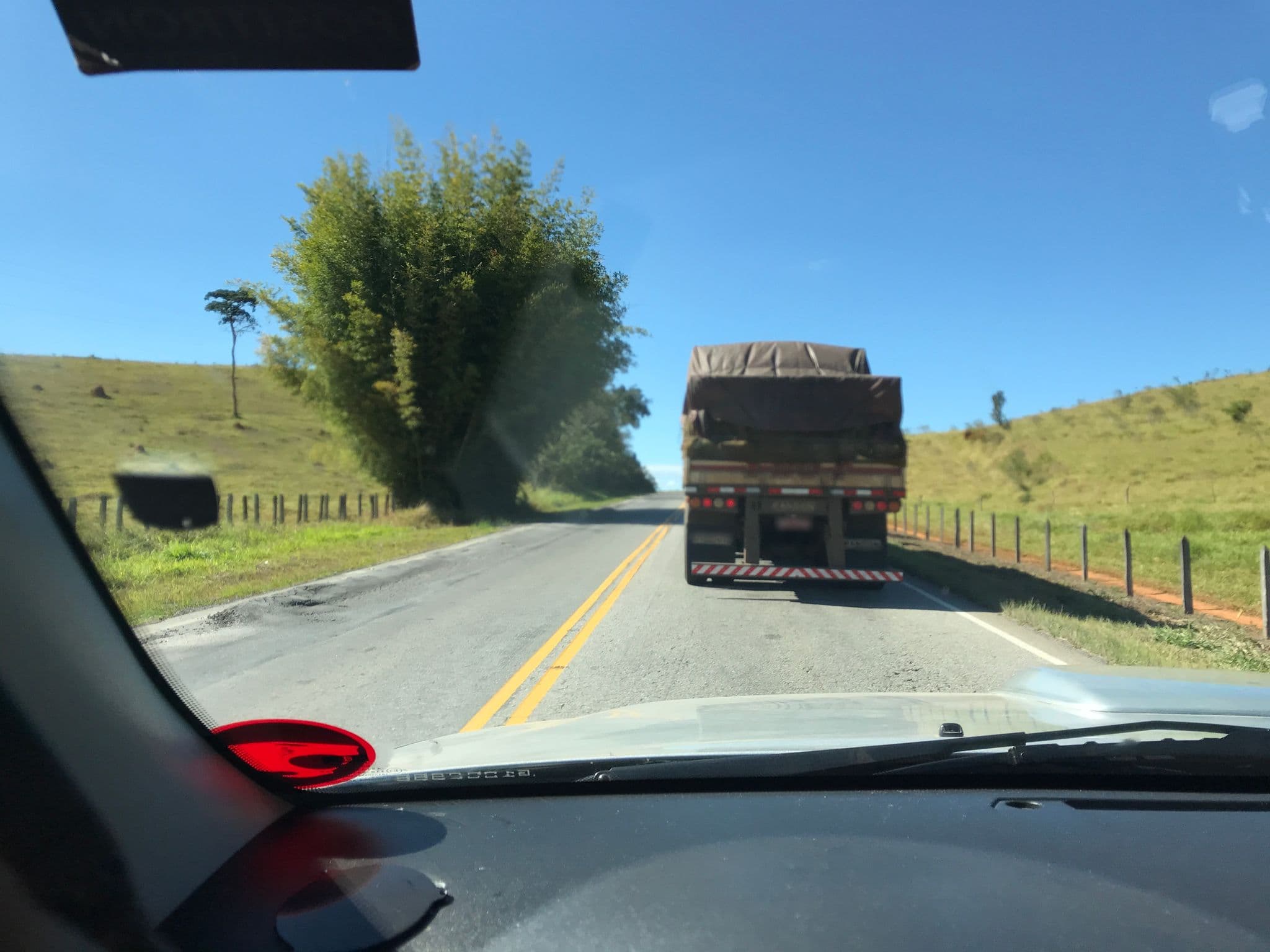 Street view near Hotel Nha Chica, Caxambu — © divino (CC BY-SA · Mapillary)