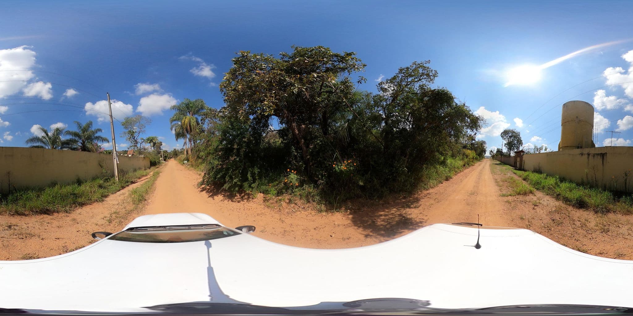 Street view near Pousada Coqueiro Verde, Mateus Leme — © RHUMB (CC BY-SA · Mapillary)