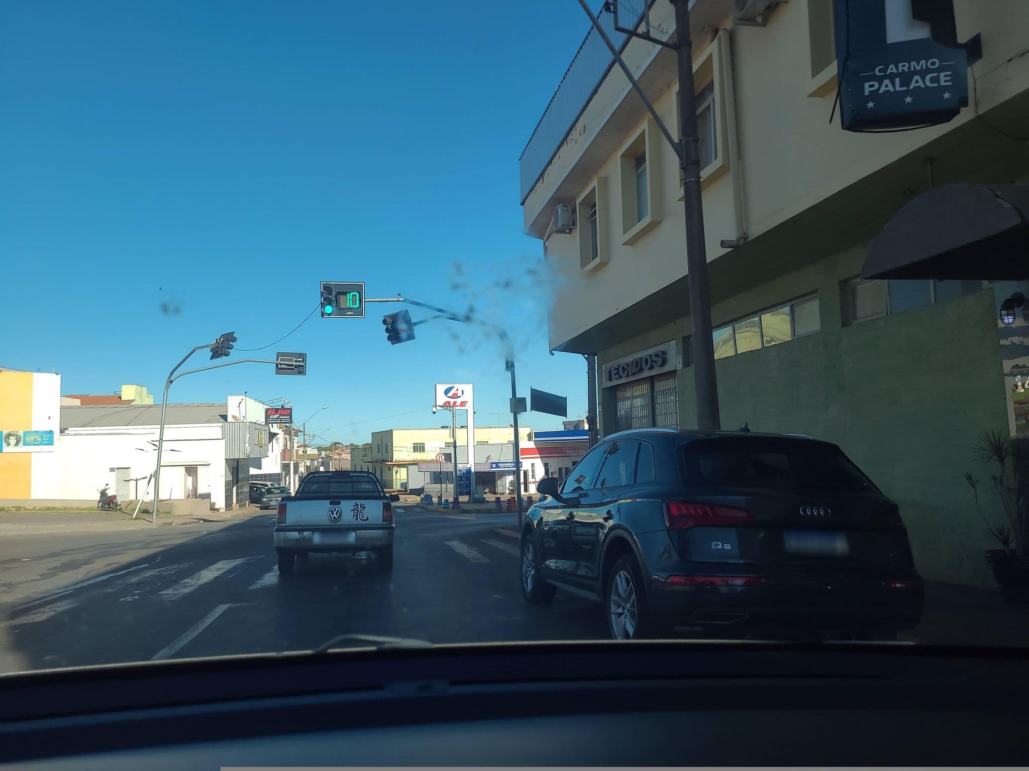 Street view near Carmo Palace Hotel, Carmo do Paranaíba — © smarzaro (CC BY-SA · Mapillary)