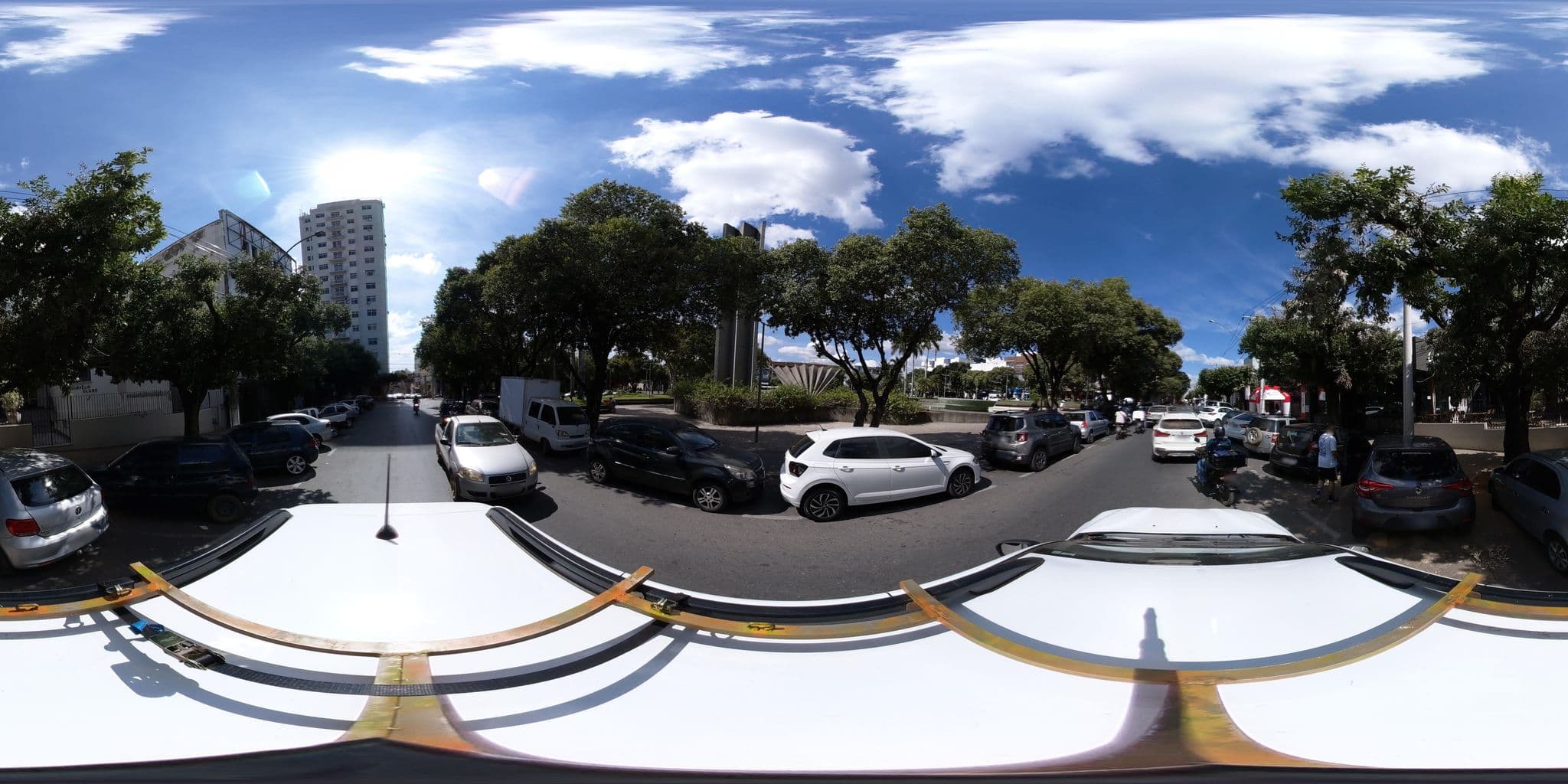 Street view near Hotel Central, Curvelo — © IGTECH (CC BY-SA · Mapillary)