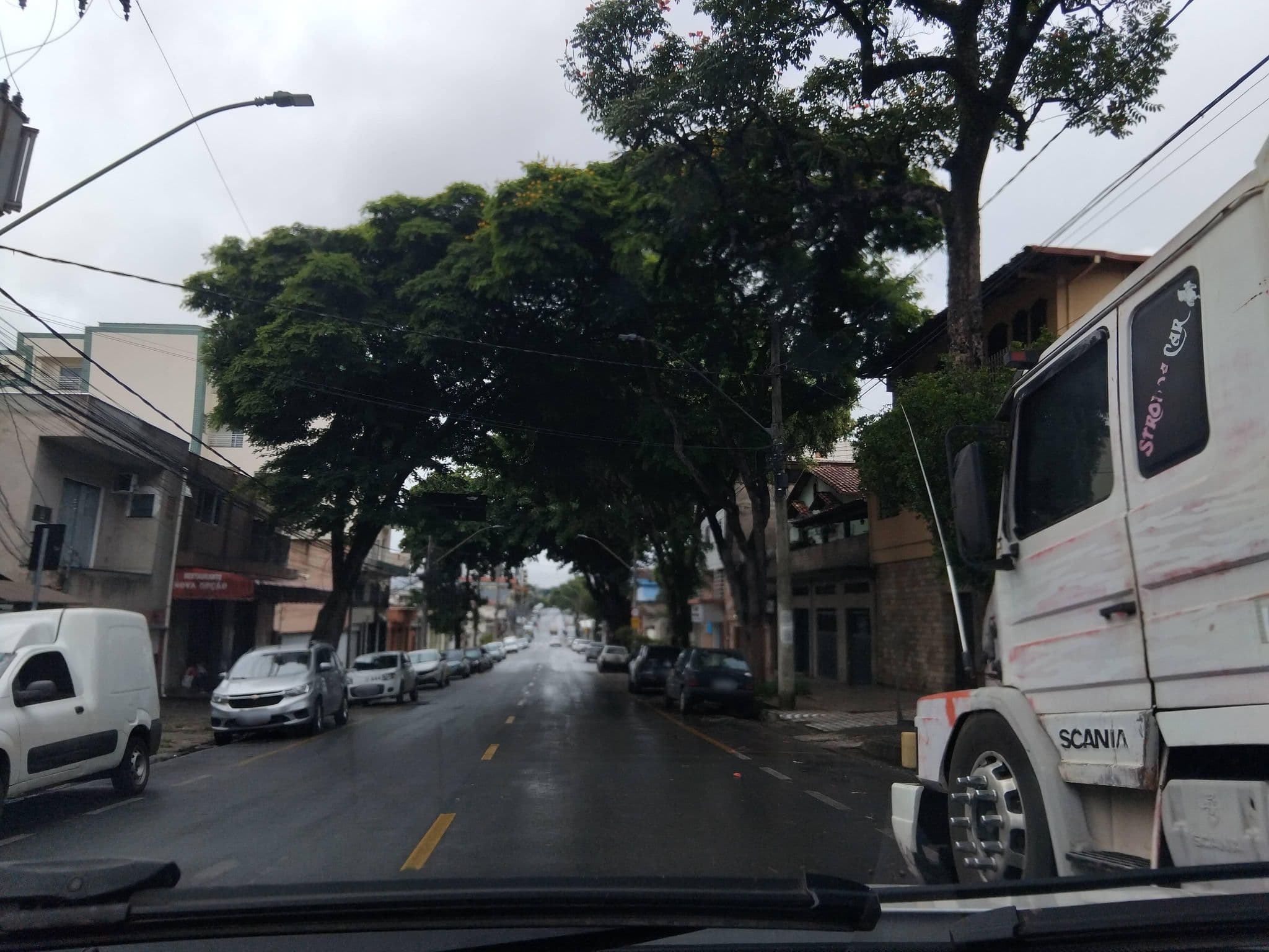 Street view near Hotel Ouro Negro, Contagem — © Prata (CC BY-SA · Mapillary)