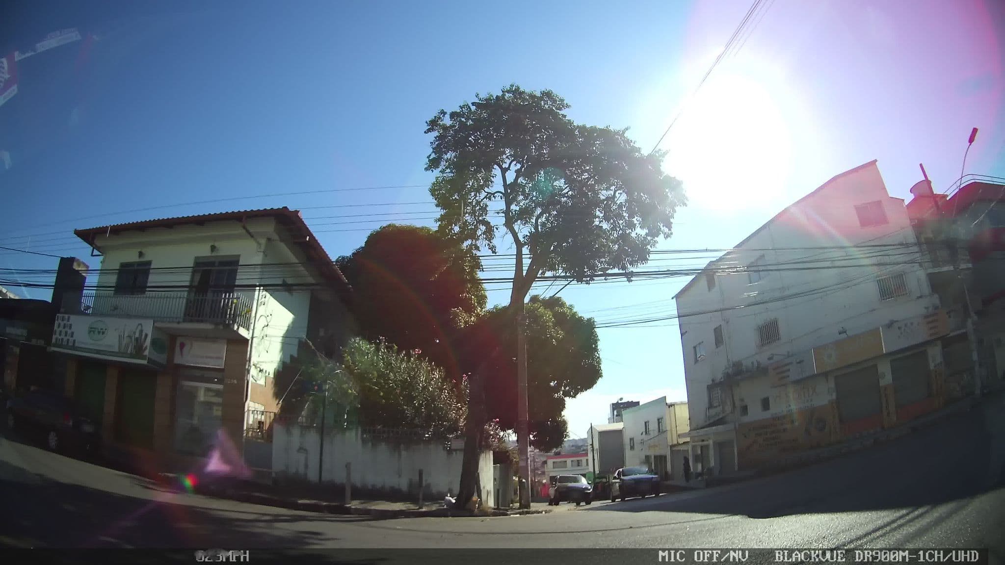 Street view near Hotel Speciali, Contagem — © kaart_1 (CC BY-SA · Mapillary)