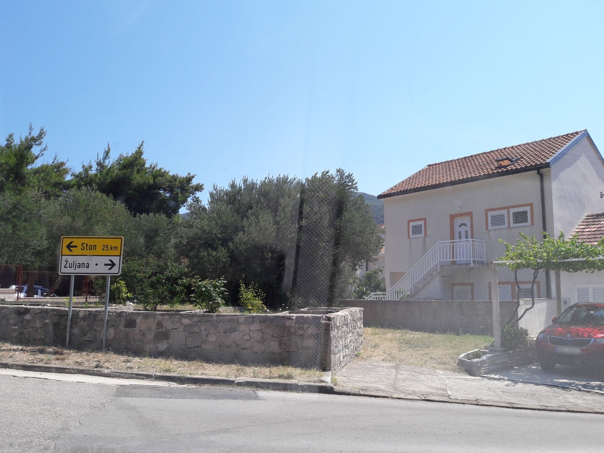 Street view near Cavelis, Opuzen — © osmapper (CC BY-SA · Mapillary)