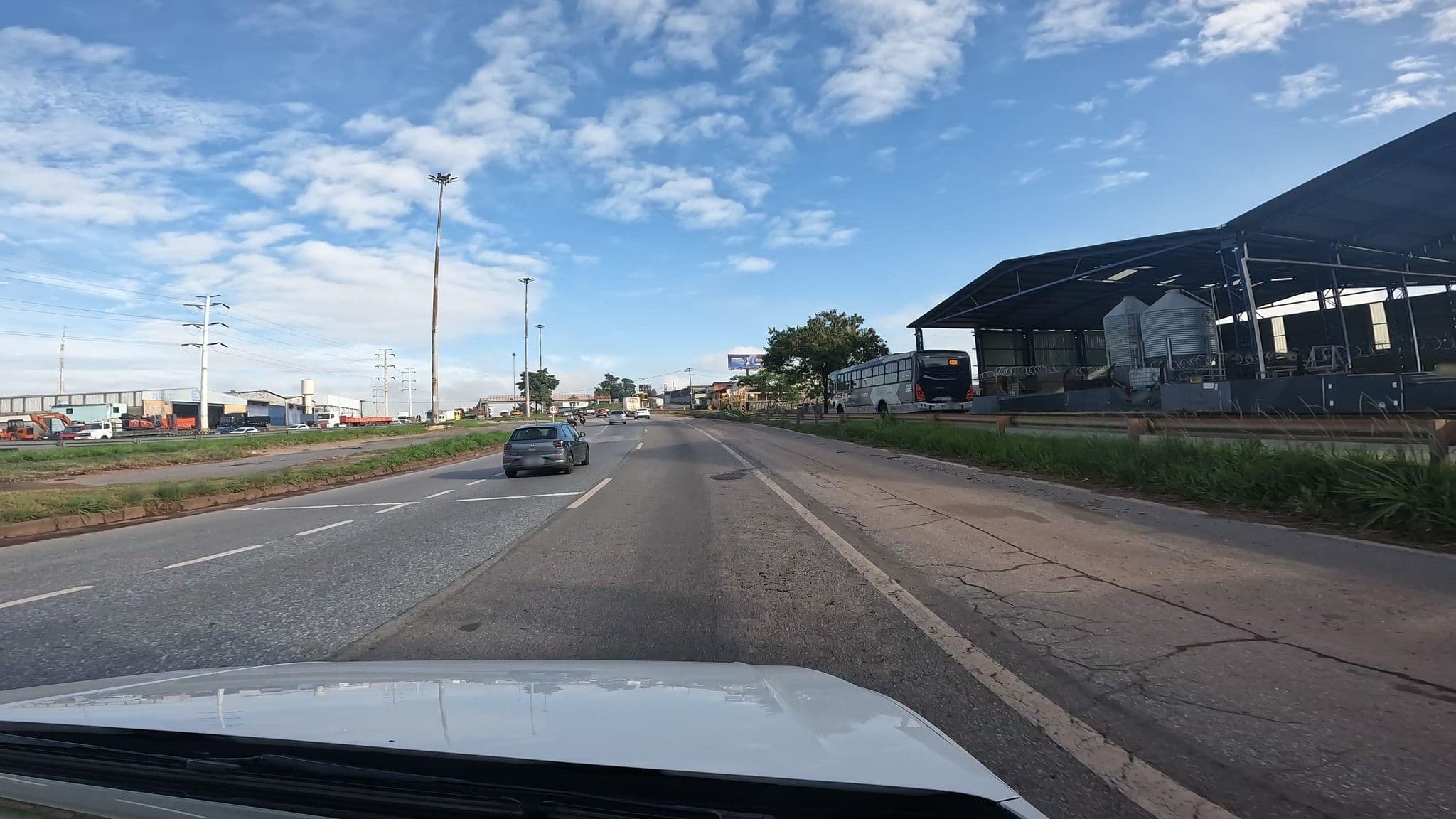 Street view near Motel Holiday, Contagem — © Solve (CC BY-SA · Mapillary)