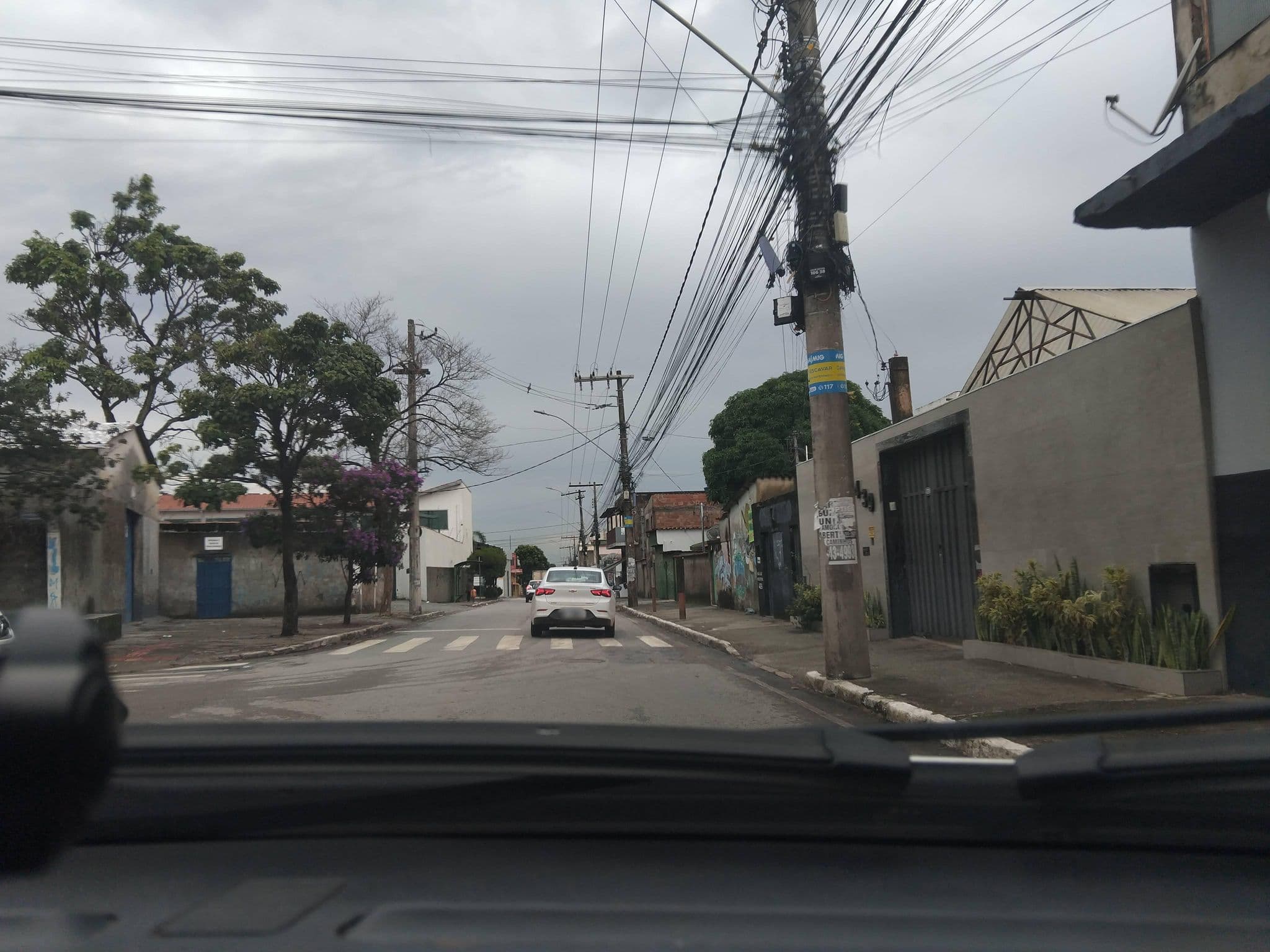 Street view near Pensão Da Tia Vera, Contagem — © Prata (CC BY-SA · Mapillary)