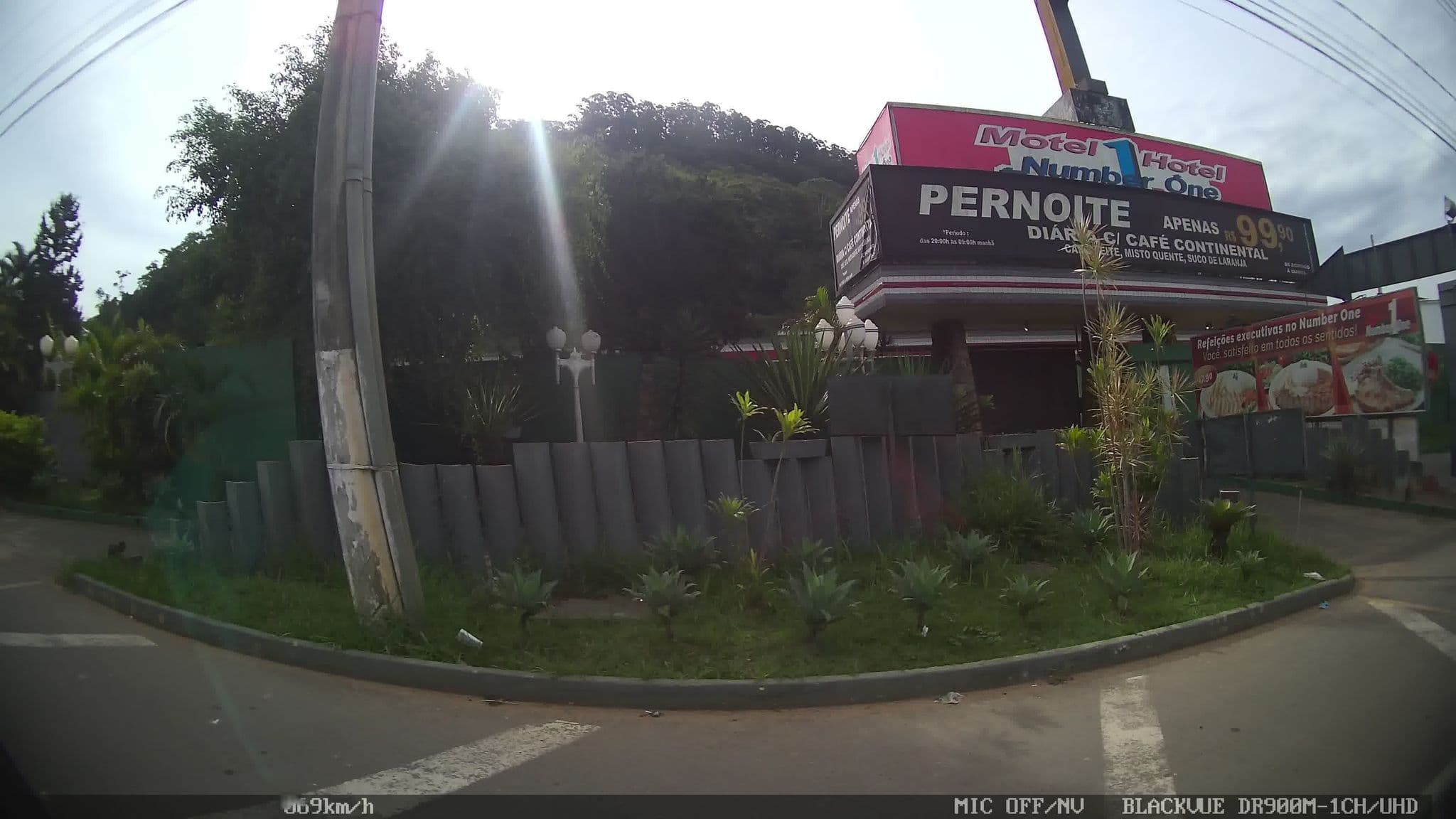 Street view near New York Motel, Juiz de Fora — © kaart_2 (CC BY-SA · Mapillary)