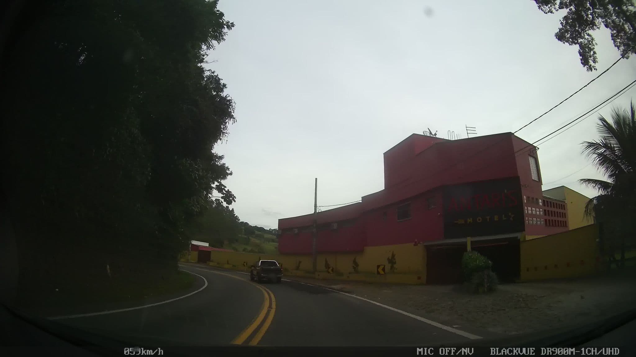 Street view near MOTEL ANTARES, Juiz de Fora — © kaart_2 (CC BY-SA · Mapillary)