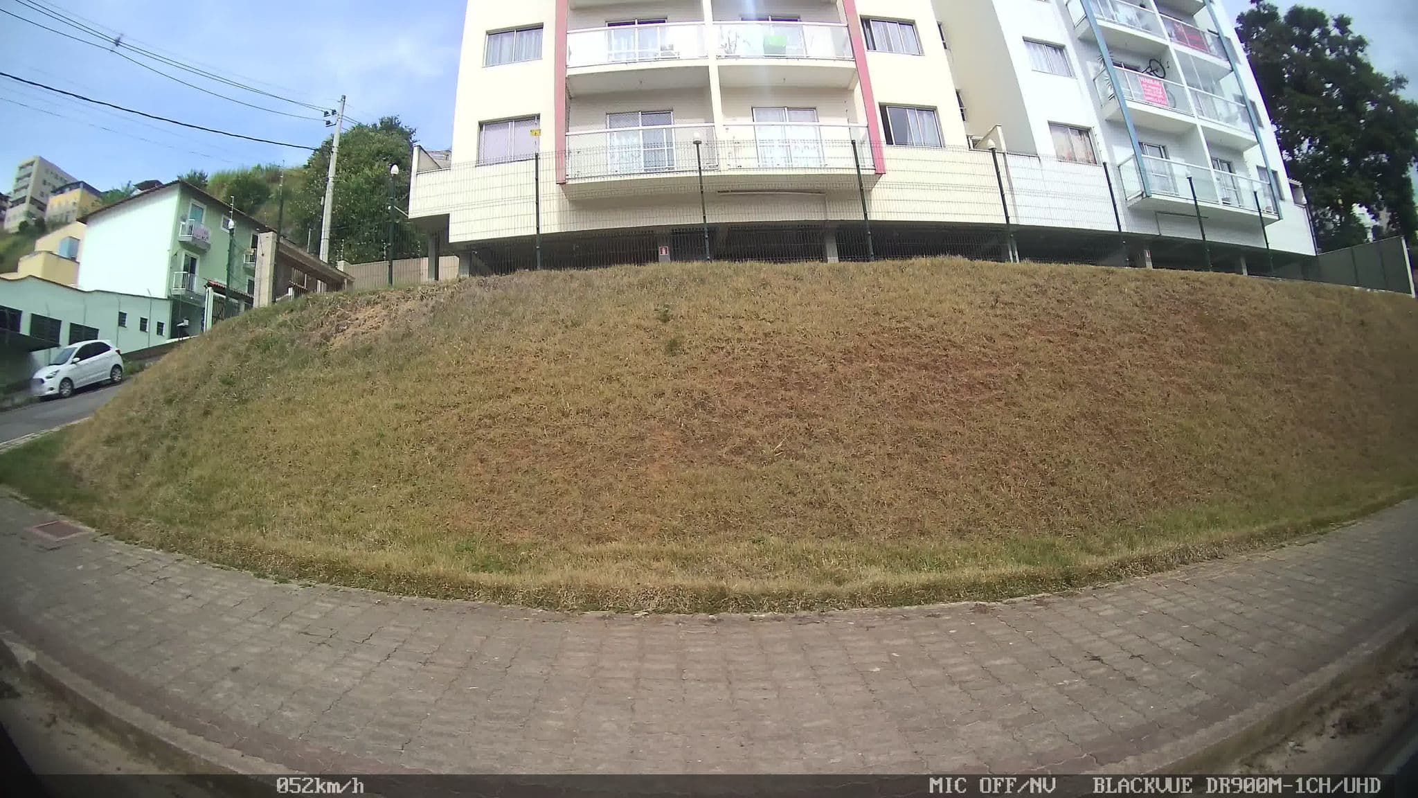Street view near Hotel Mineiro, Juiz de Fora — © kaart_2 (CC BY-SA · Mapillary)