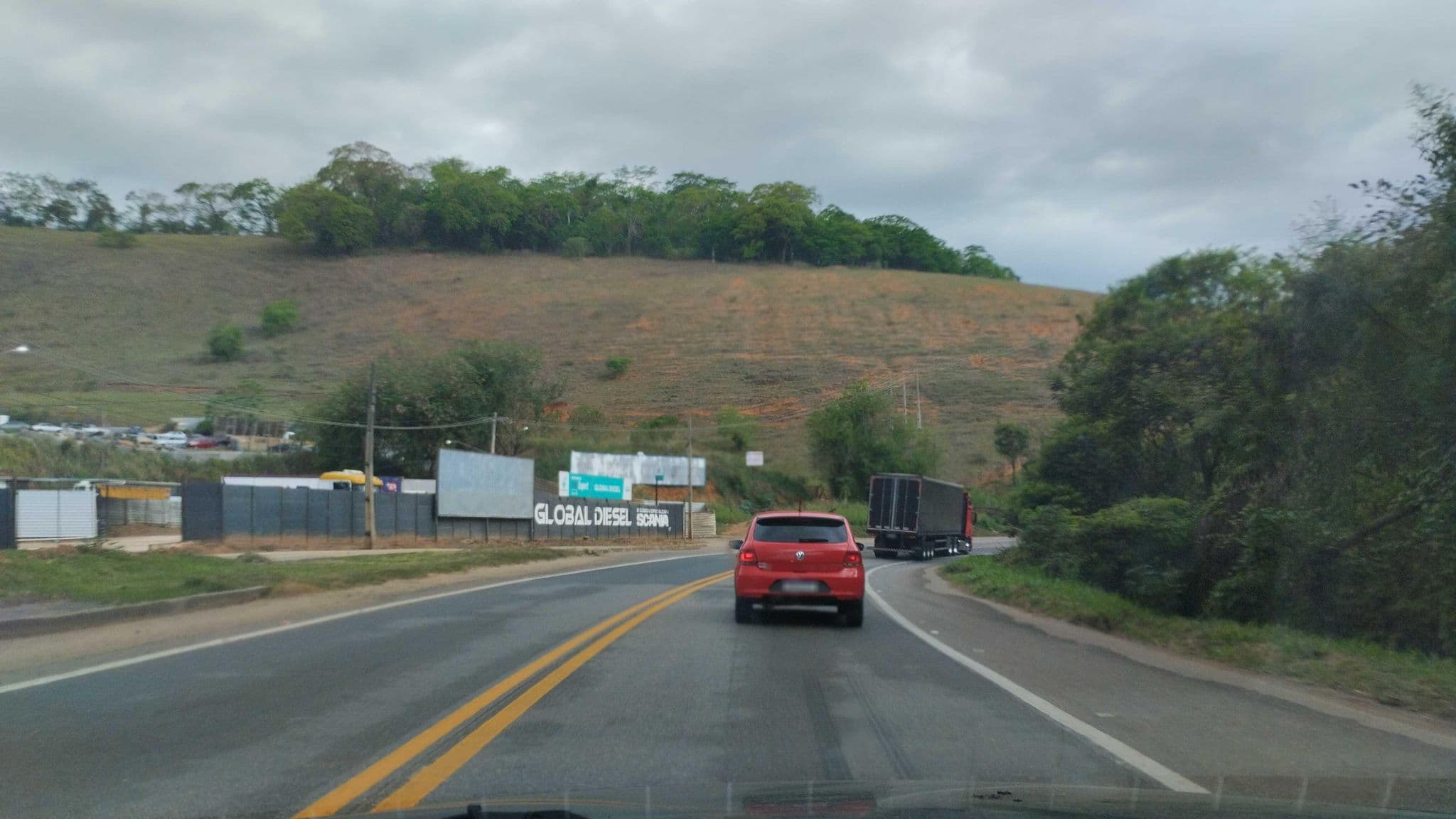 Street view near Hotel Posto Serra do Brigadeiro, Muriaé — © Kaart_Local (CC BY-SA · Mapillary)