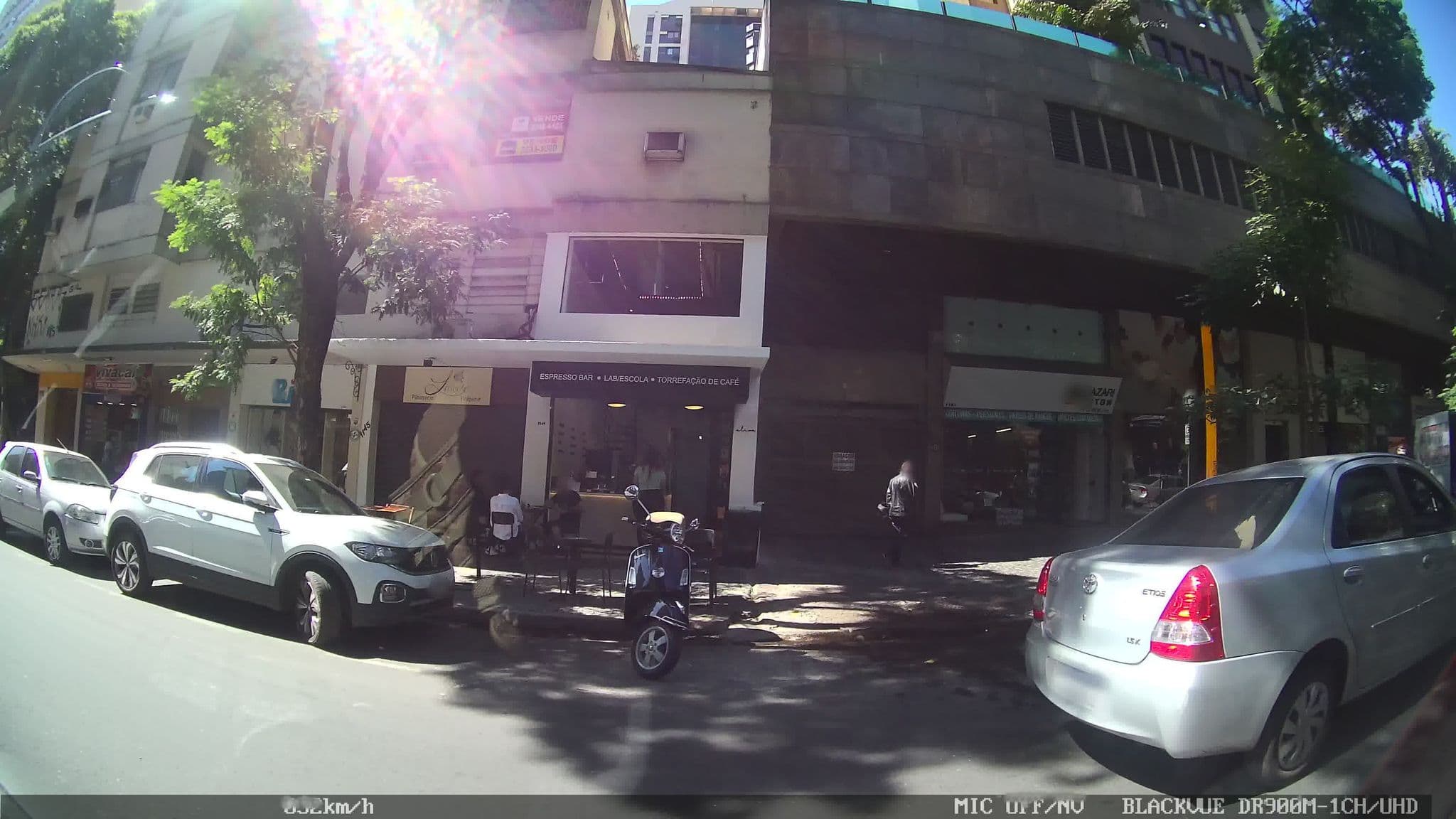 Street view near Promenade Guignard Hotel, Belo Horizonte — © kaart_2 (CC BY-SA · Mapillary)
