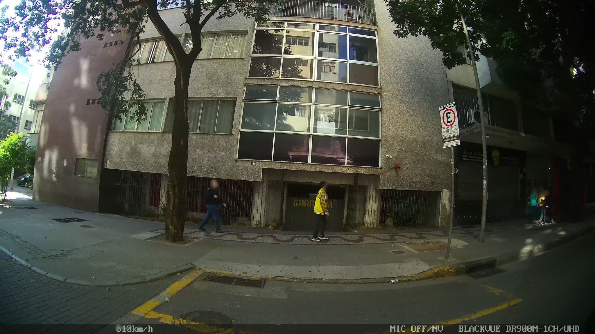 Street view near Grandarrell Minas Hotel, Belo Horizonte — © kaart_2 (CC BY-SA · Mapillary)