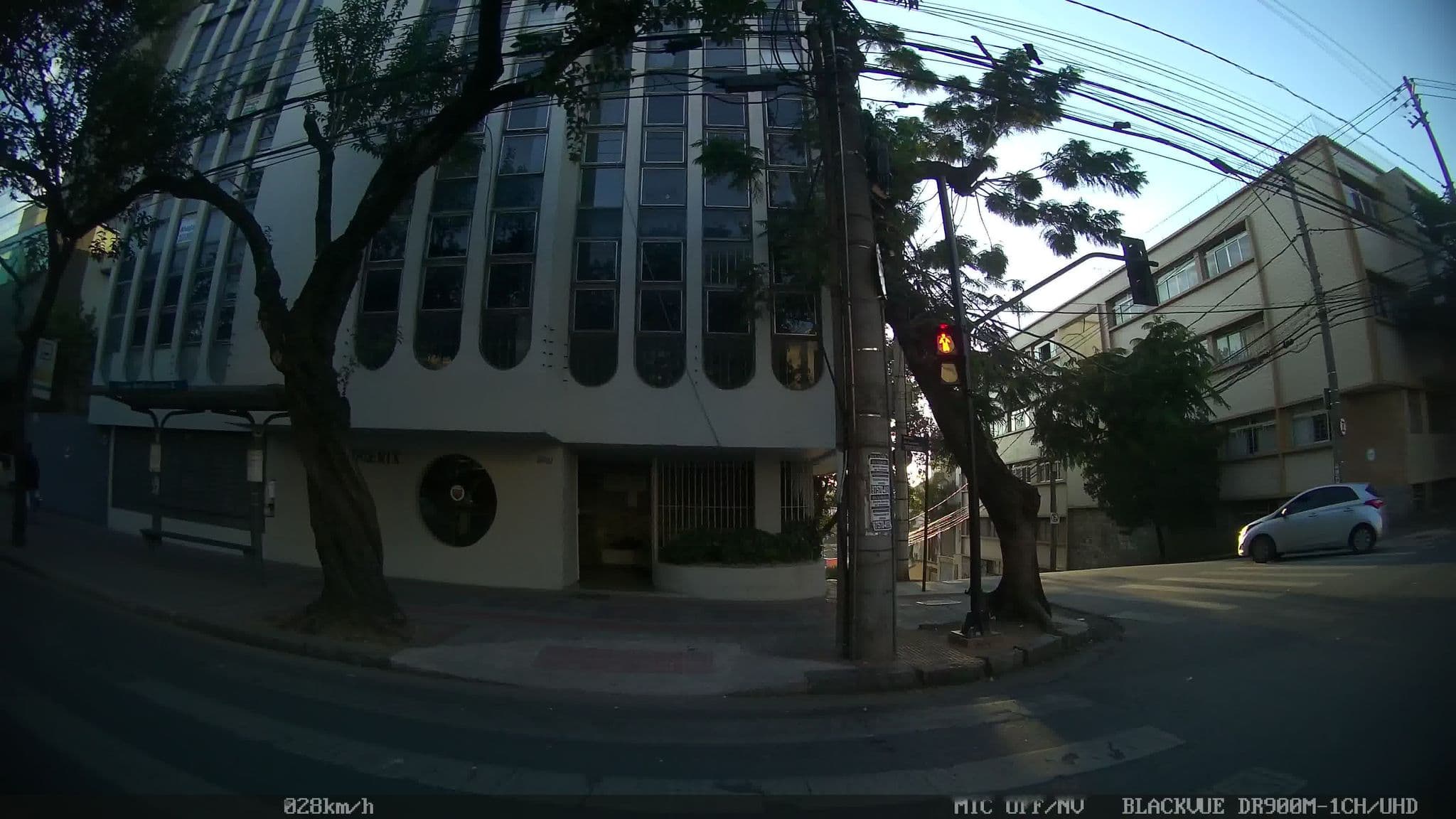 Street view near Hotel Via Contorno, Belo Horizonte — © kaart_1 (CC BY-SA · Mapillary)