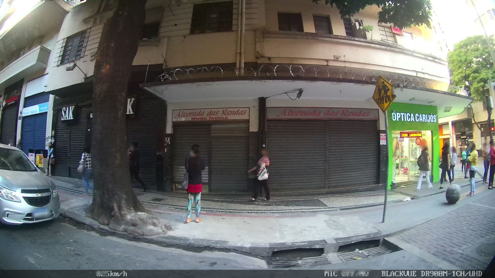 Street view near Comodoro Tourist Hotel, Belo Horizonte — © kaart_2 (CC BY-SA · Mapillary)