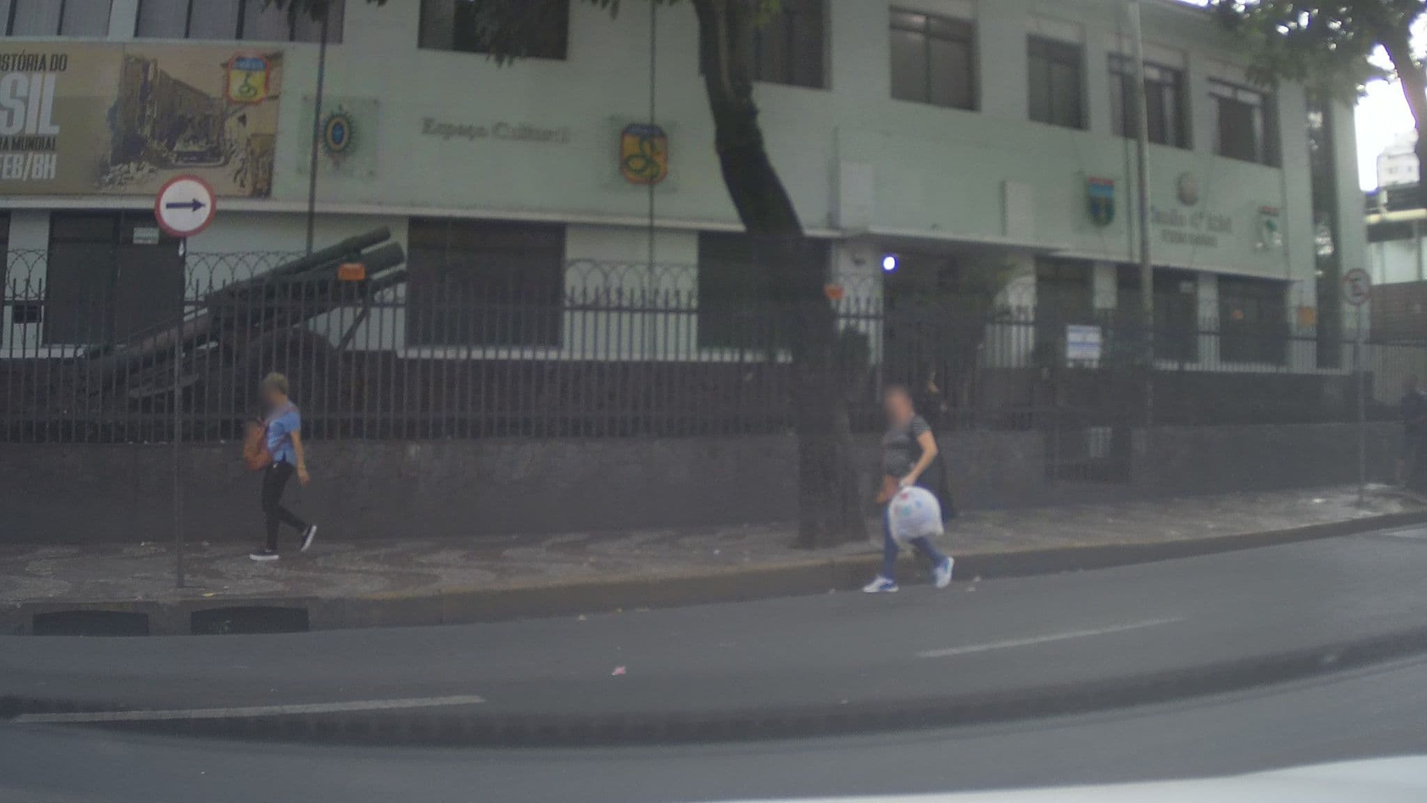 Street view near Hotel Pampulha Palace, Belo Horizonte — © marciosampaio (CC BY-SA · Mapillary)
