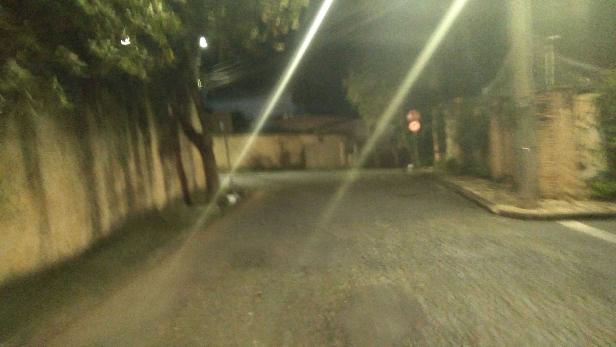 Street view near Belo Horizonte Hostel, Belo Horizonte — © EngMurilloCarvalho (CC BY-SA · Mapillary)
