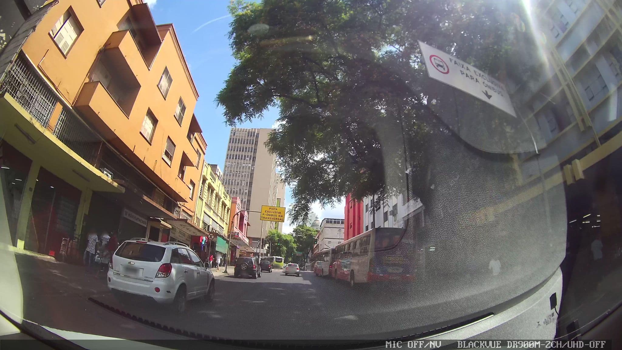 Street view near Motel Fênix, Belo Horizonte — © marciosampaio (CC BY-SA · Mapillary)