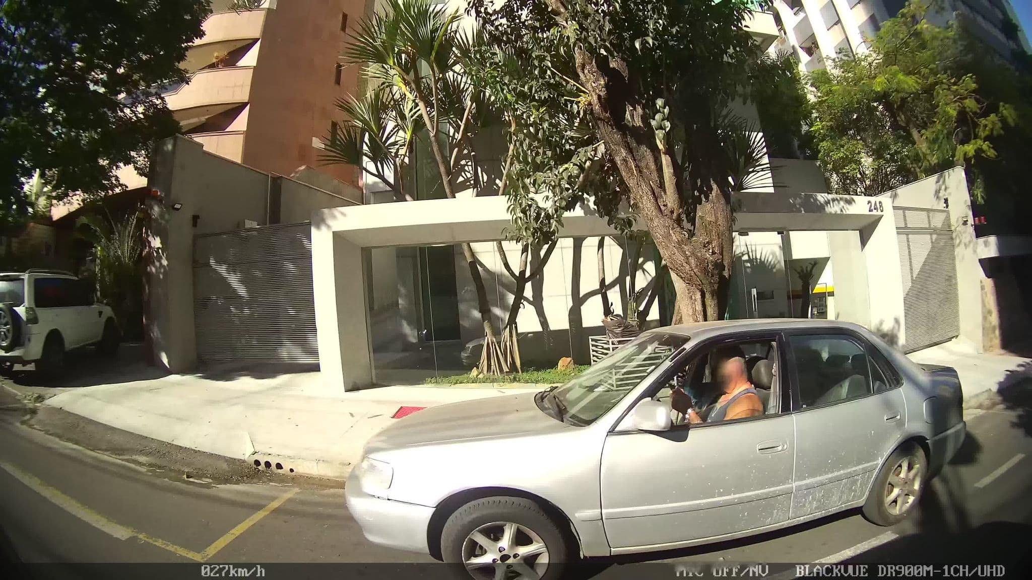 Street view near Sonhos, Belo Horizonte — © kaart_2 (CC BY-SA · Mapillary)