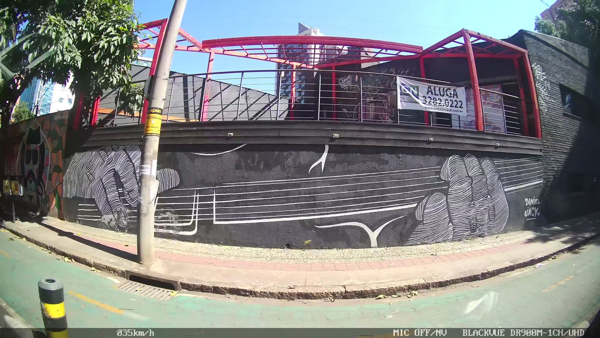 Street view near Golden Savassi, Belo Horizonte — © kaart_2 (CC BY-SA · Mapillary)