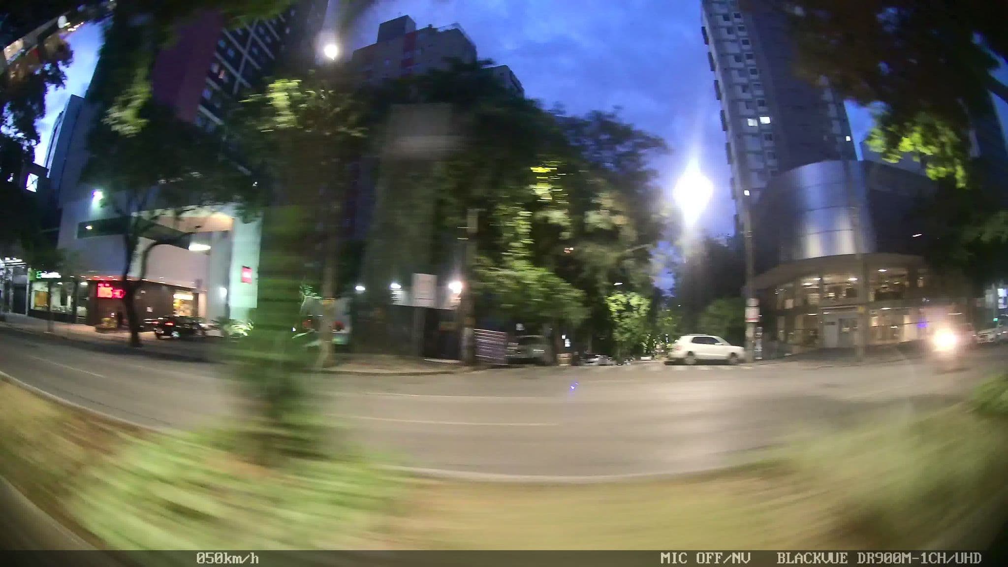 Street view near Ibis Savassi, Belo Horizonte — © kaart_2 (CC BY-SA · Mapillary)
