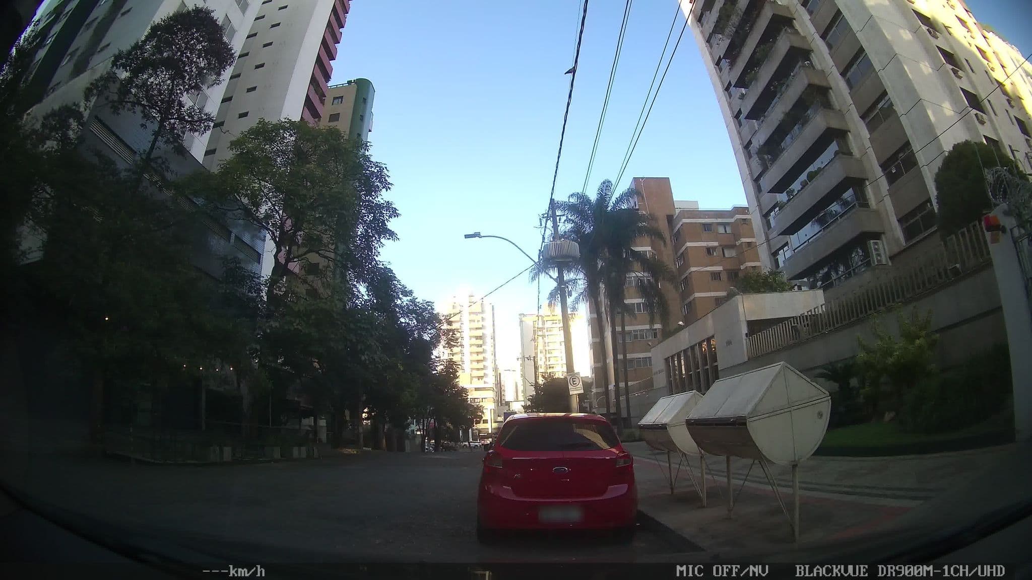 Street view near Toronto Tower Residence Hotel Belo Horizonte, Belo Horizonte — © kaart_2 (CC BY-SA · Mapillary)