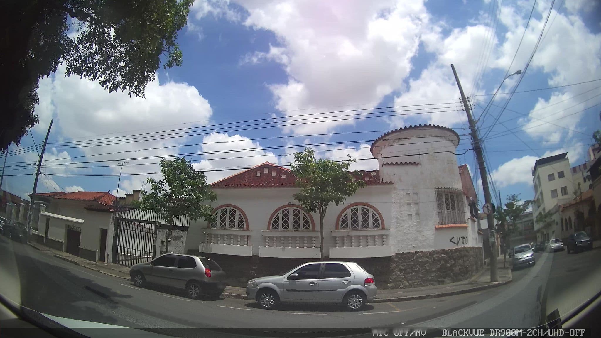 Street view near Pousada Maneira Mineira, Belo Horizonte — © marciosampaio (CC BY-SA · Mapillary)