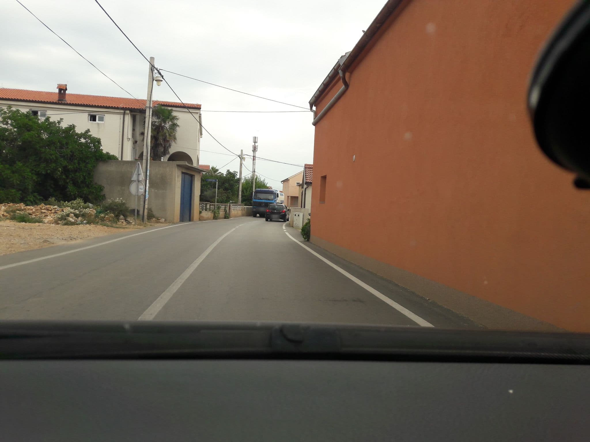 Street view near Apartmani Sambol, Vir — © durko_freemap (CC BY-SA · Mapillary)