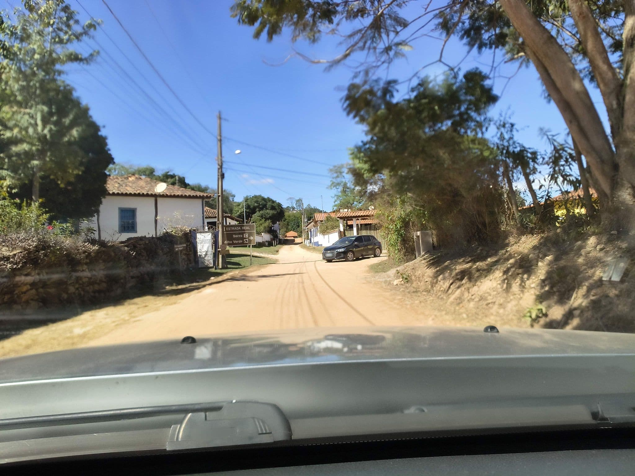 Street view near Refugio dos 5 Amigos, Datas — © nomondo (CC BY-SA · Mapillary)