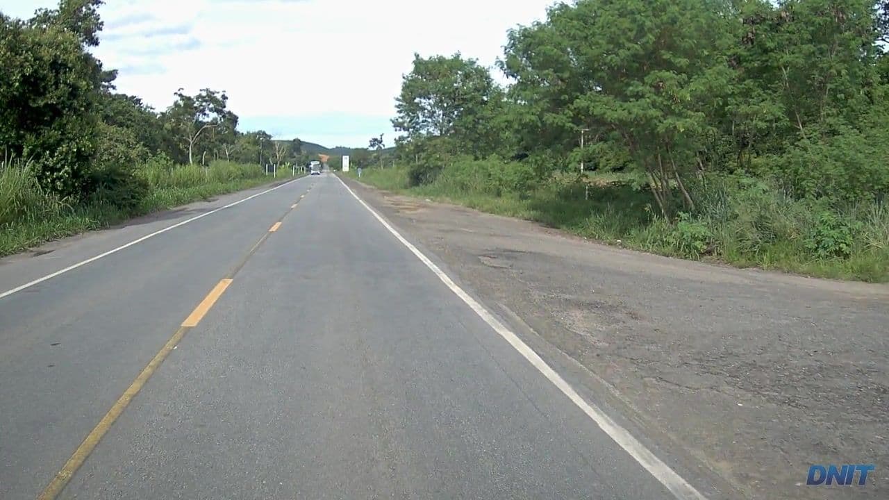Street view near Hotel e Restaurante Guanabara, Naque — © dnitgeo (CC BY-SA · Mapillary)