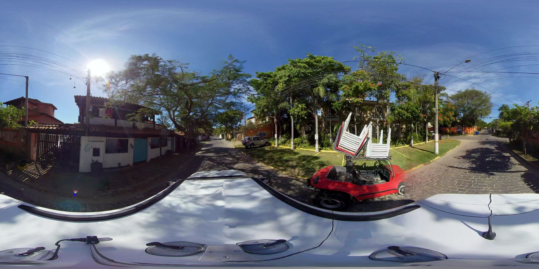 Street view near Pousada Entre Amigos, Armação dos Búzios — © 360 (CC BY-SA · Mapillary)