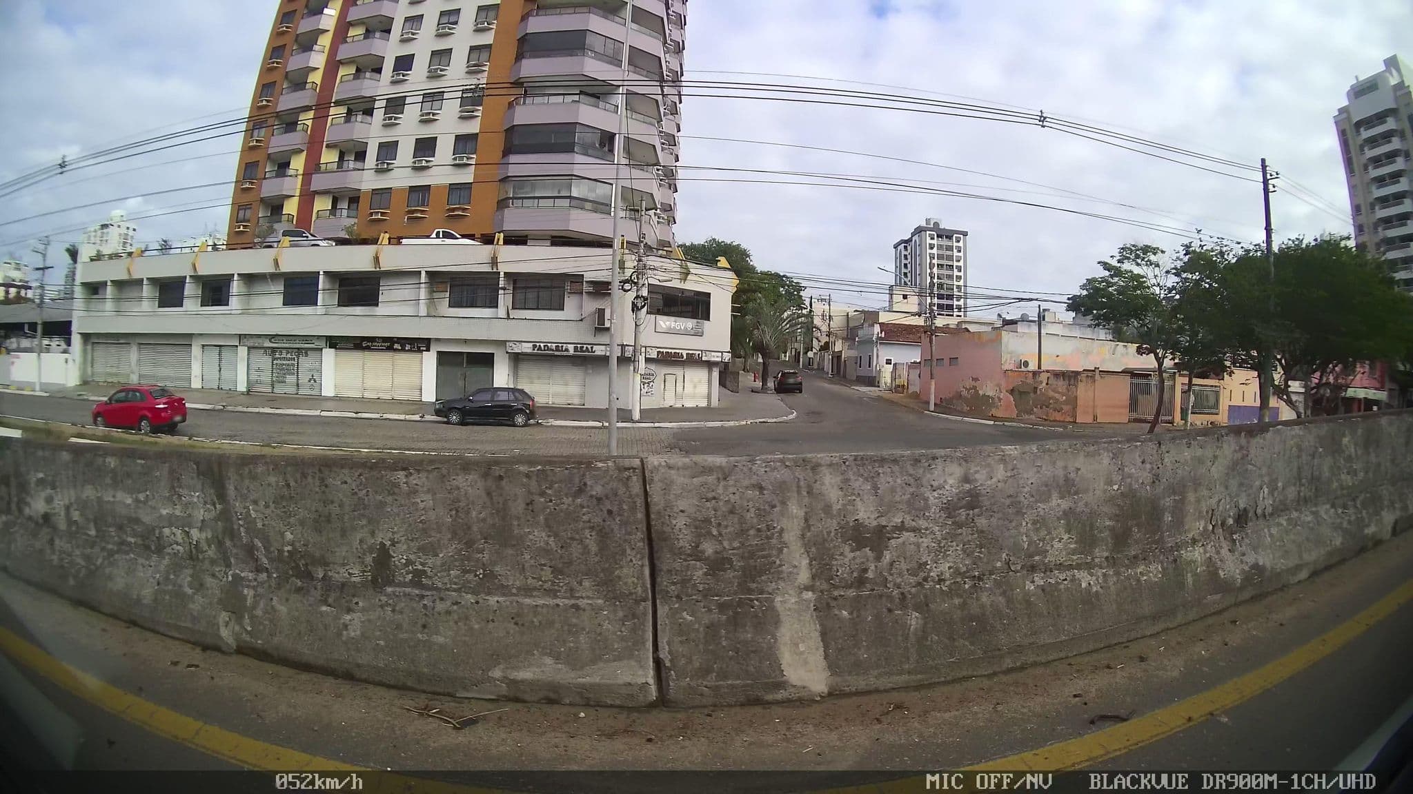 Street view near Negro Minas Bar, Campos dos Goytacazes — © kaart_2 (CC BY-SA · Mapillary)