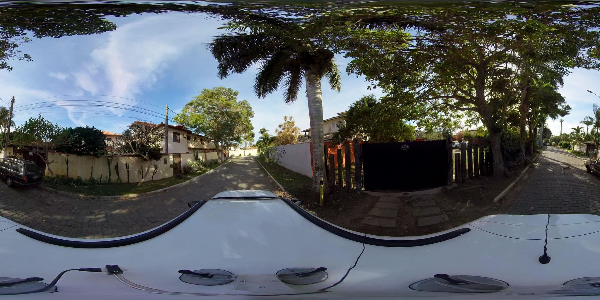 Street view near Pousada Blue Moon, Armação dos Búzios — © 360 (CC BY-SA · Mapillary)